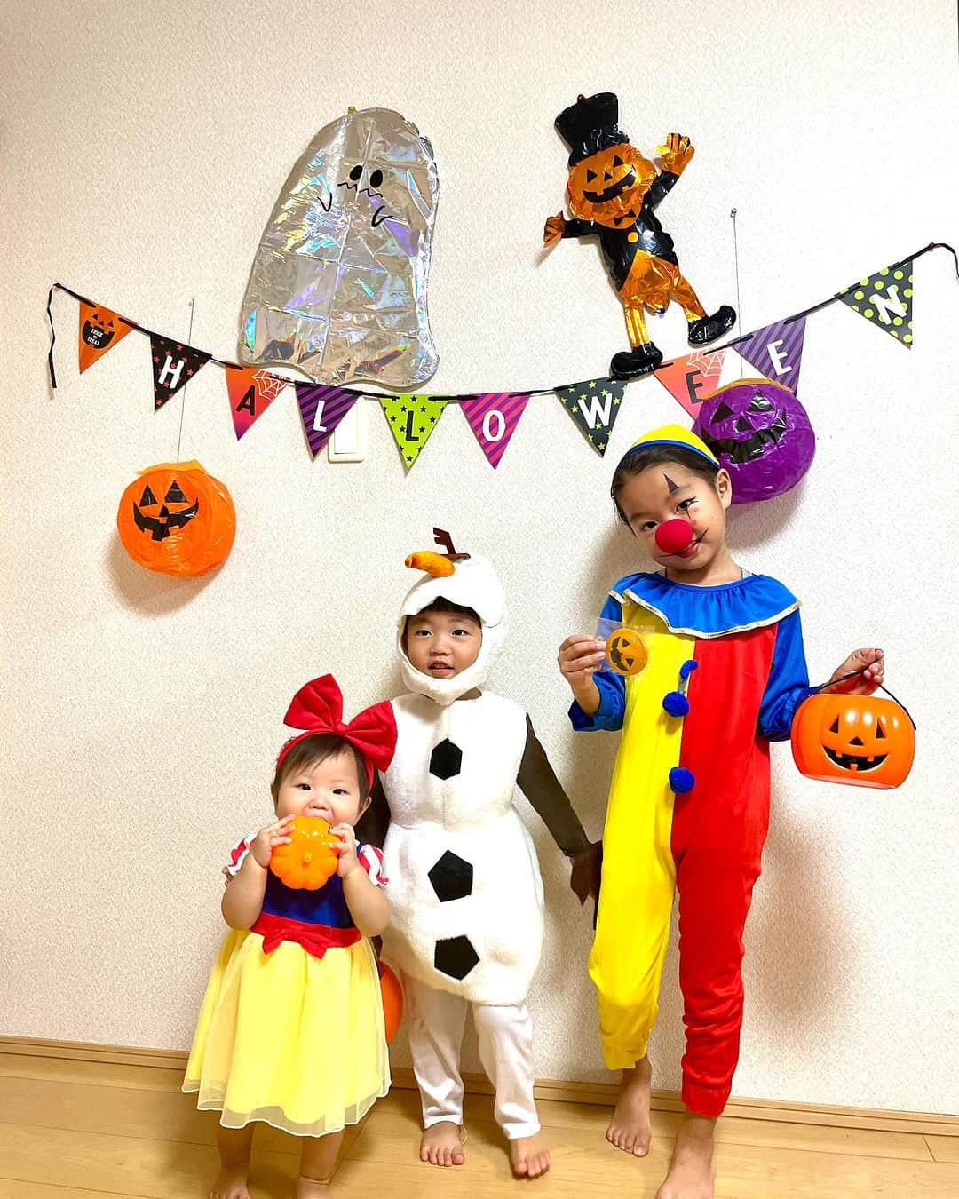 渡部太基のインスタグラム：「. Happy Halloween🎃👻 白雪姫にオラフに…何でピエロやねん🤡w #halloween #🎃 #👻」