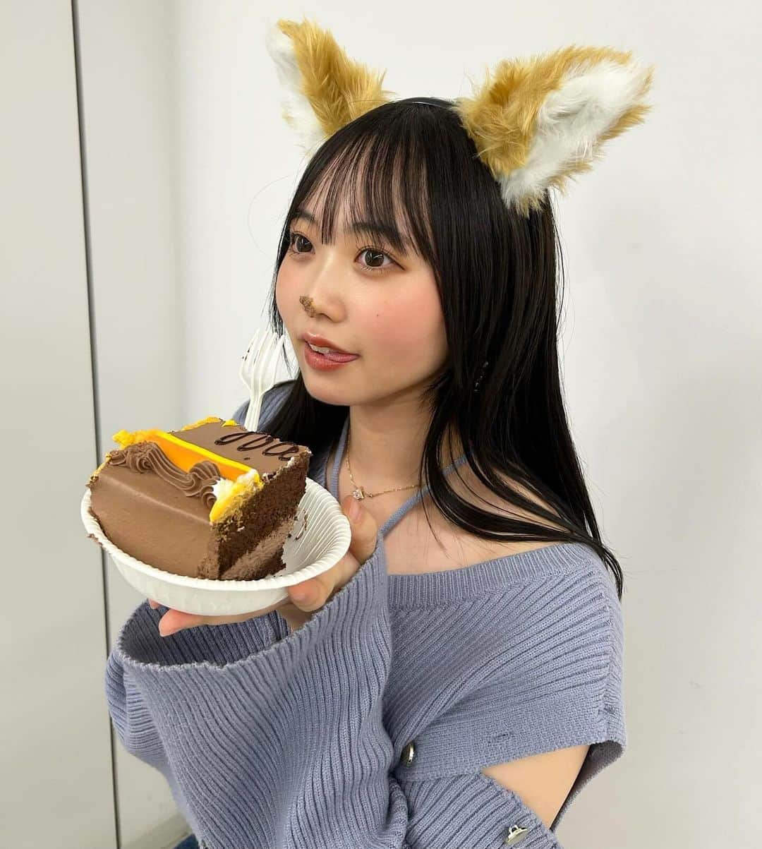 渡邊美華さんのインスタグラム写真 - (渡邊美華Instagram)「HELLOWEEN2023🦊🤍 . . . . . . . . #ハロウィンコスプレ #ハロウィン #ハロウィンパーティー #ハロウィンメイク #ハロウィングッズ #helloween #helloweenmakeup #きつねダンス #きつね #コスプレ女子 #コスプレ初心者 #仮装パーティー #仮装コンテスト #ハロウィン仮装 #大学生の日常 #大学生の暮らし #丸顔ボブ #丸顔メイク #丸顔女子 #童顔女子」10月31日 19時02分 - mika_watanabe1215