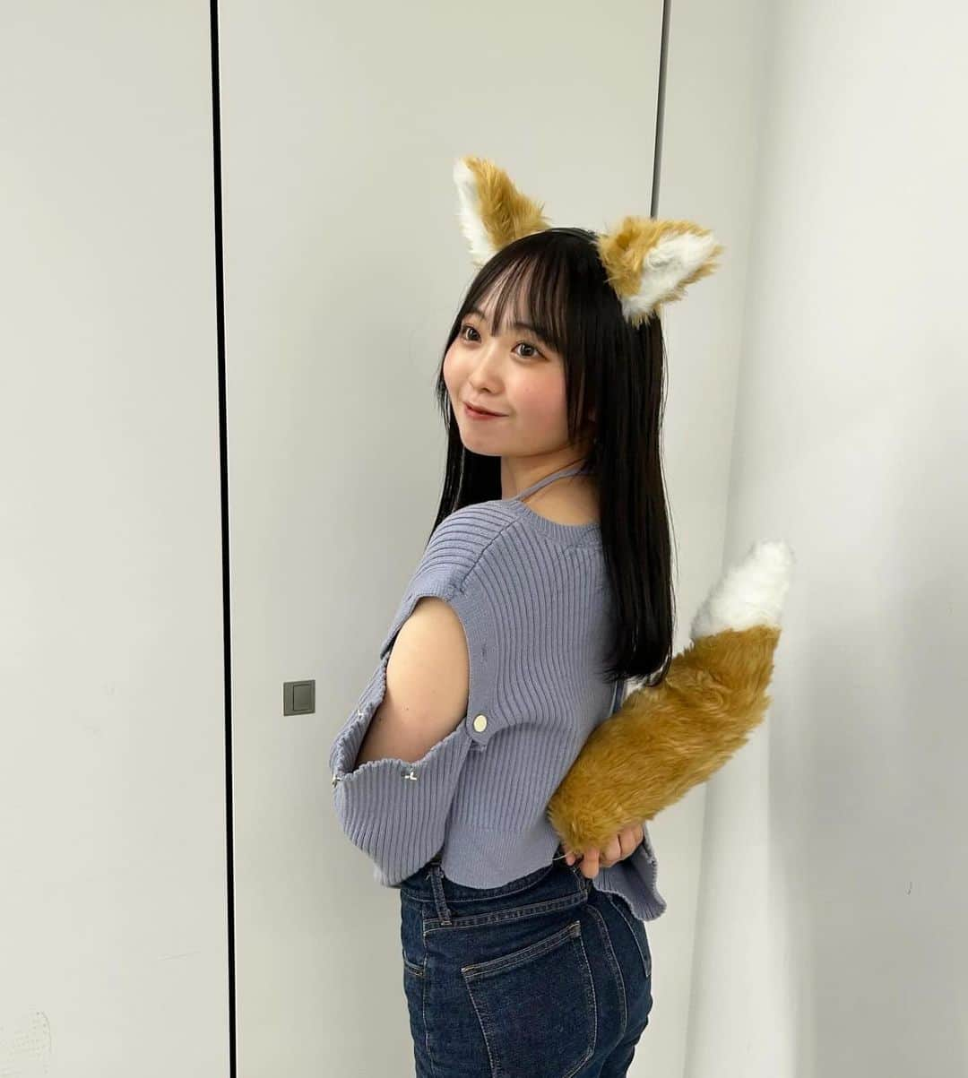 渡邊美華さんのインスタグラム写真 - (渡邊美華Instagram)「HELLOWEEN2023🦊🤍 . . . . . . . . #ハロウィンコスプレ #ハロウィン #ハロウィンパーティー #ハロウィンメイク #ハロウィングッズ #helloween #helloweenmakeup #きつねダンス #きつね #コスプレ女子 #コスプレ初心者 #仮装パーティー #仮装コンテスト #ハロウィン仮装 #大学生の日常 #大学生の暮らし #丸顔ボブ #丸顔メイク #丸顔女子 #童顔女子」10月31日 19時02分 - mika_watanabe1215