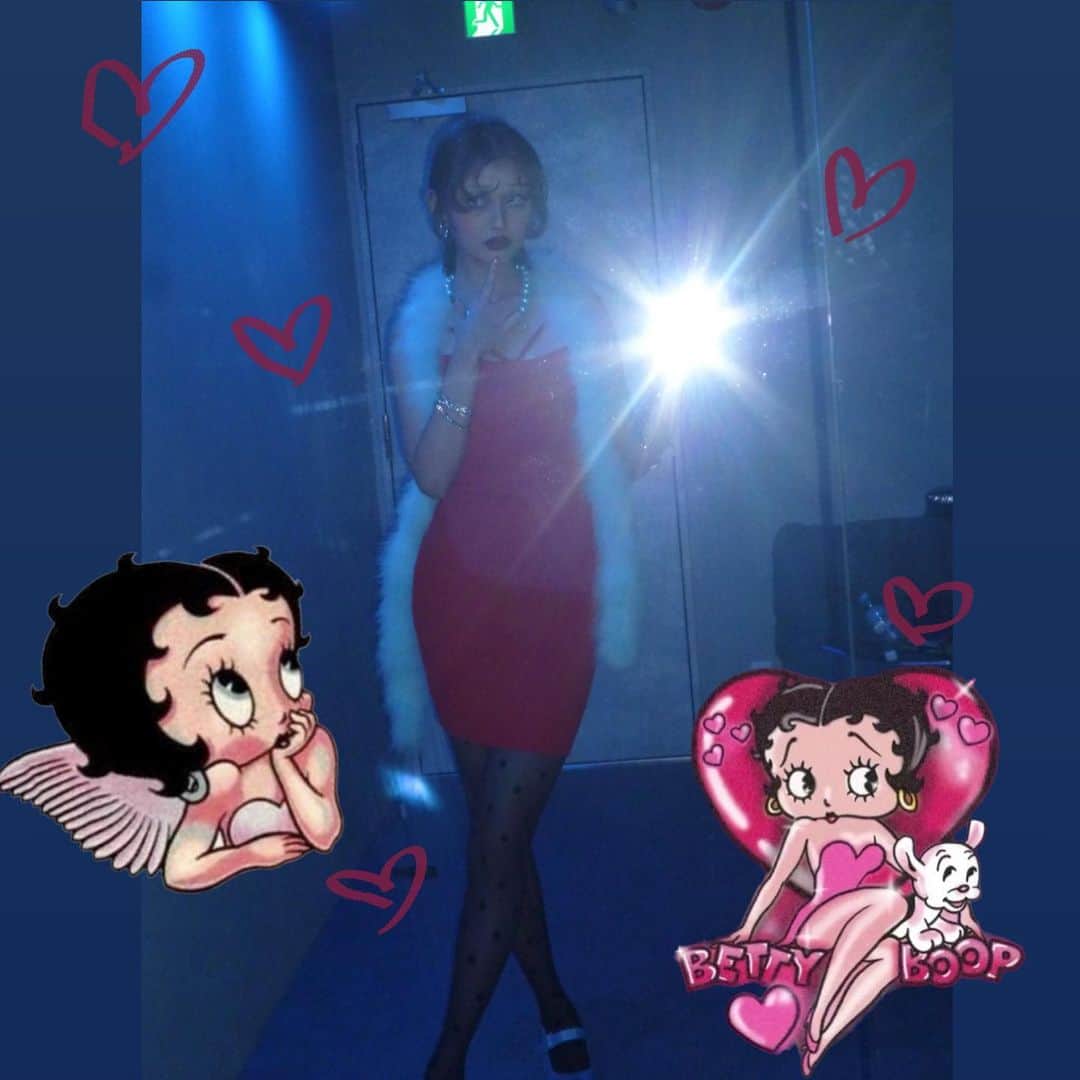 涼海花音さんのインスタグラム写真 - (涼海花音Instagram)「Hi I’m Betty Boop❤️‍🔥❤️‍🩹💔 Happy Halloween 👻   こんな可愛くしてもらって嬉しい！プライベートではちゃんと仮装したことない陰キャです」10月31日 19時03分 - kanon_1228
