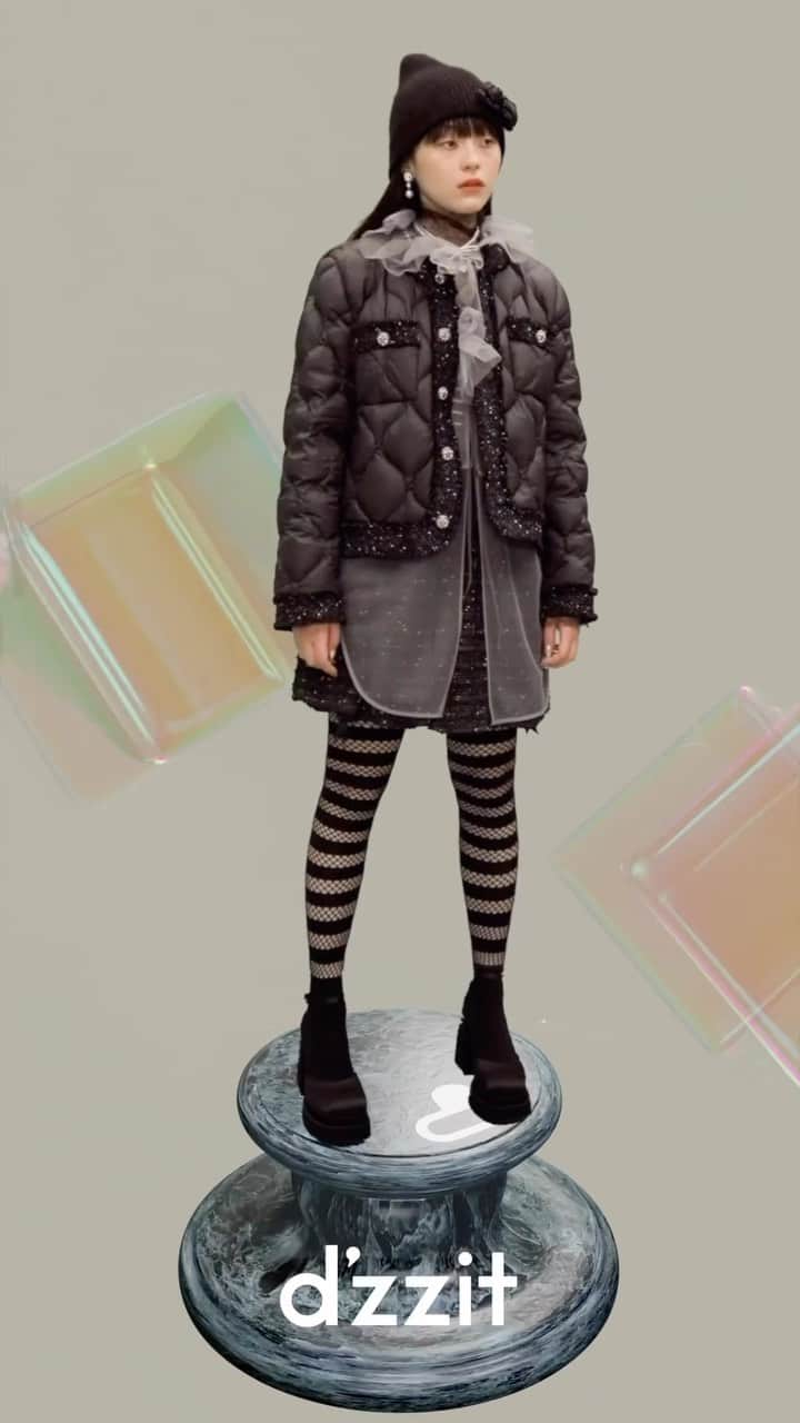 DAZZLE FASHIONのインスタグラム：「Trick or treat @sereeeenam  #dzzit2023Winter #dzzitisit #dzzitgirl」
