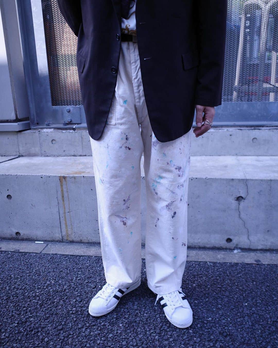 JOURNAL STANDARD 表参道のインスタグラム：「【 ADIDAS ORIGINALS × JS 】  styling sample  @adidasoriginals  ⁡ ---------------------------------------- ⁡ ▶︎SUPERSTAR LUX JS EXCLUSIVE ¥19,800- tax included [No,23093610006930]  -----  #journalstandard#ジャーナルスタンダード  #harajuku#omotesando#mensfashion#mens#styling#coordinate#streetwear#23aw#unisexfashion#原宿#表参道」