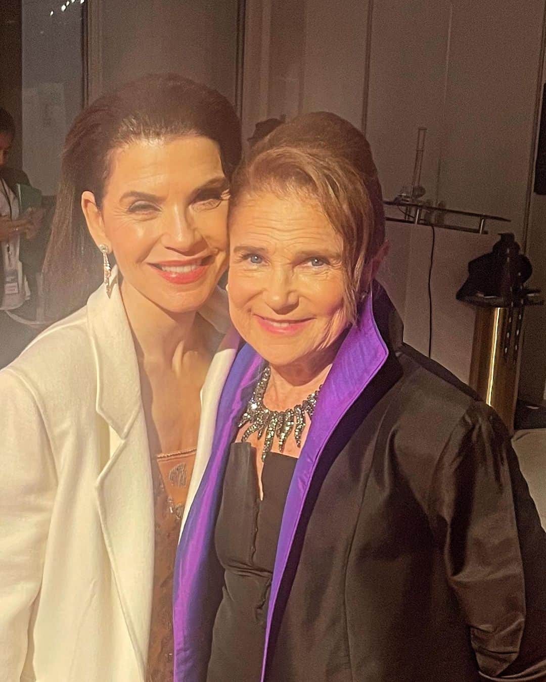 トヴァ・フェルドシャーのインスタグラム：「I had the honor of performing with Julianna Margulies at “The Concert Against Hate” with the National Symphony Orchestra at the Kennedy Center last night, October 30th. The world should only be so.」