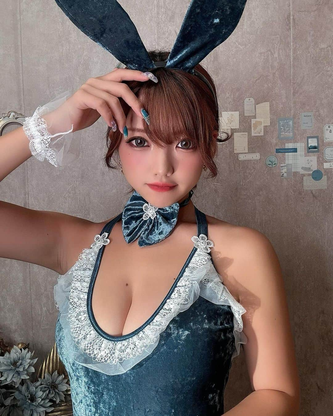 みきでりさんのインスタグラム写真 - (みきでりInstagram)「インスタ限定写真🐰🩵🫧🎀 他にも色んな写真をファンクラブに載せてます📸𓂃꙳⋆ ˖  文字無しバージョンも投稿しときます🦇🖤 ㅤ ㅤ ㅤ ㅤ ㅤ ㅤ ㅤ ㅤ #happyhalloween #halloweencostume #cosplay #ハロウィン #ハロウィンコスプレ #仮装 #コスプレ #バニーガール #ハロウィン仮装 #コスプレ女子 #ファンクラブ」10月31日 19時15分 - mikidelicious