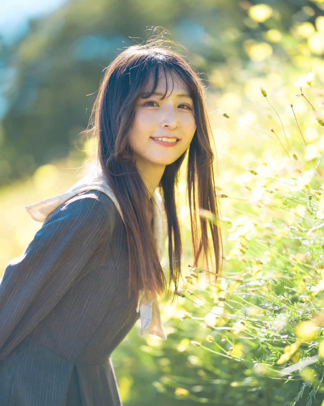 水無月いとのインスタグラム：「右頬やけどして左頬はニキビ治らずで悲しみに暮れている💔  photo @taicorophoto」
