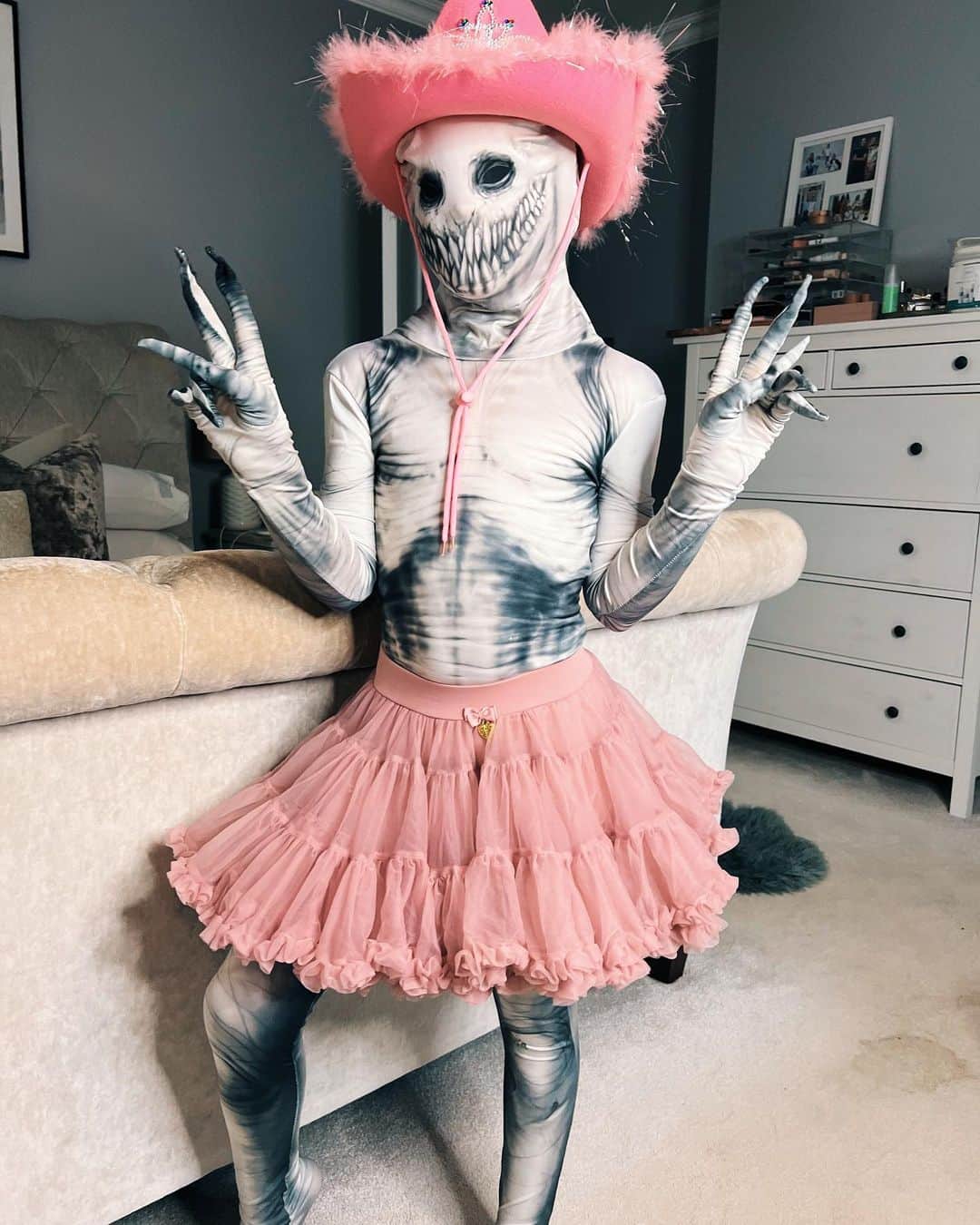 Anna Sacconeさんのインスタグラム写真 - (Anna SacconeInstagram)「Halloween 2023 🎃👻🕷️🕸️🧛🏼‍♀️🧟‍♂️🔮🖤🧡」11月1日 4時39分 - annasaccone