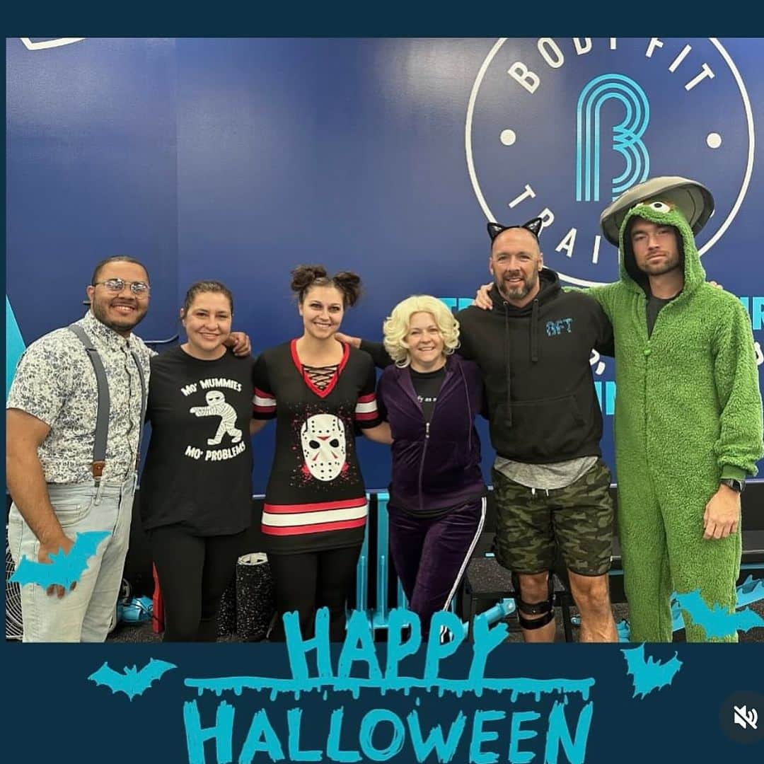 メリッサ・ジョーン・ハートのインスタグラム：「Instead of a witch, I embraced my favorite centurion tv icon #BettyWhite for my workout this am at @bft_brentwood」