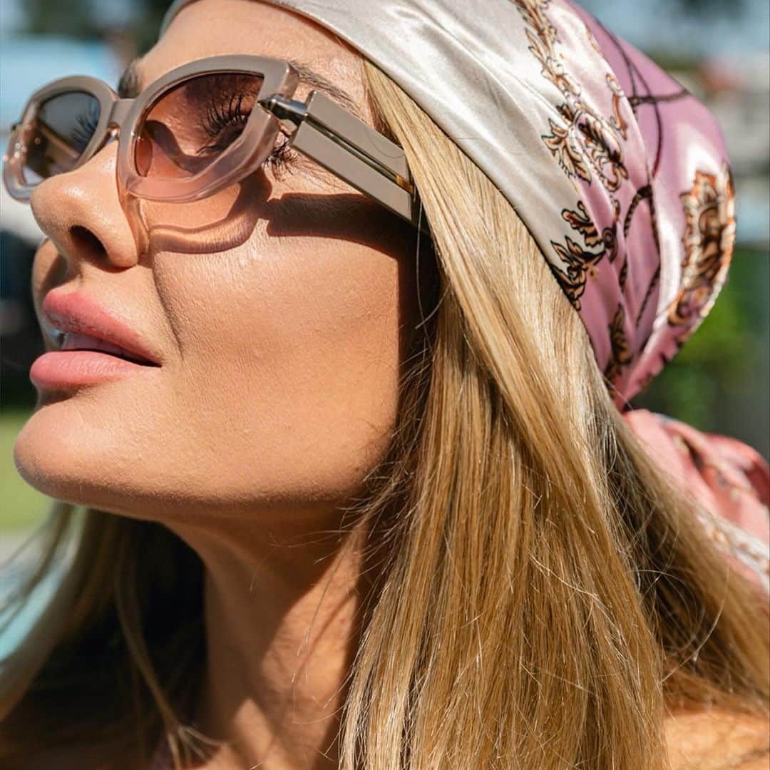 BROOKE EVERSさんのインスタグラム写真 - (BROOKE EVERSInstagram)「My collaboration 2.0 with @rhodin_collection officially drops in Australia NOV8!  This style is "GOLDIE" @rhodin_collection」11月1日 5時56分 - brookeevers