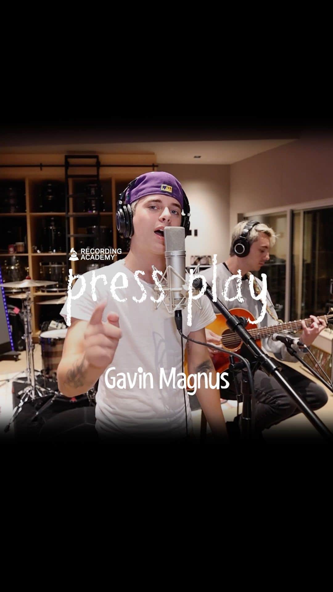 The GRAMMYsのインスタグラム：「#PressPlay ▶️ Alternative singer and social media star #GavinMagnus performs “Psycho” from a music studio, accompanied by just an acoustic guitar.」