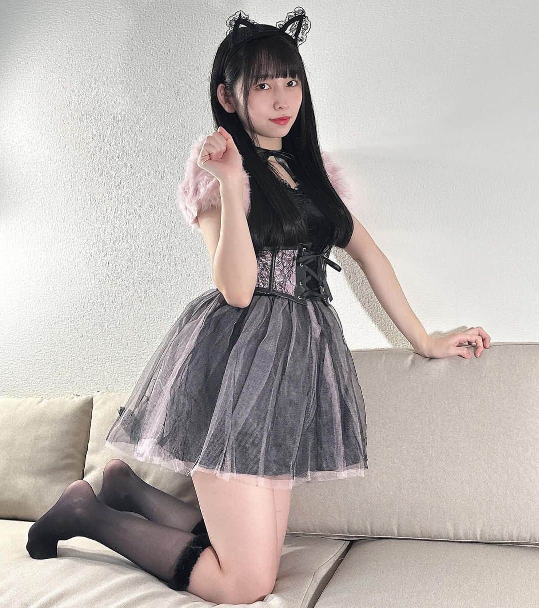 早川真由のインスタグラム：「お菓子をくれなきゃイタズラするぞ！ ⁡ ⁡ #instagood  #instpic #instlaike #model  #me #japanesegirl #japaneseidol #l4 #l4l #kawaii #kawaiigirl #黒髪 #黒髪ストレート #暗髪 #自撮り #自拍 #粉我 #拍攝  #좋아요환영 #自撮り女子 #インフルエンサー #selfie #followｍe #ハロウィンコスプレ #ハロウィン #cosplayer #コスプレ女子 #cosplaygirl #コスプレ撮影 #コスプレ」