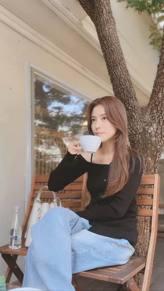チョン・シアのインスタグラム：「행복한 시간 🌿☕」
