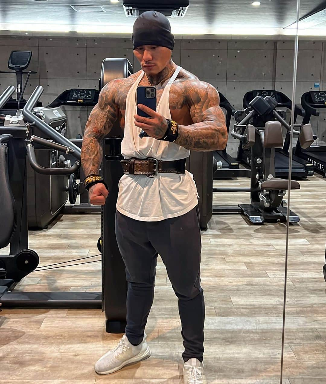 中村直輝のインスタグラム：「#physique#bodybuilding#workout#fitness#gym#bulk#diet#tattoo#japanesetattoo  あと3週間🔥」