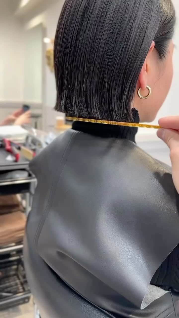 今泉孝記のインスタグラム：「#straightbob   パツっとボブ」