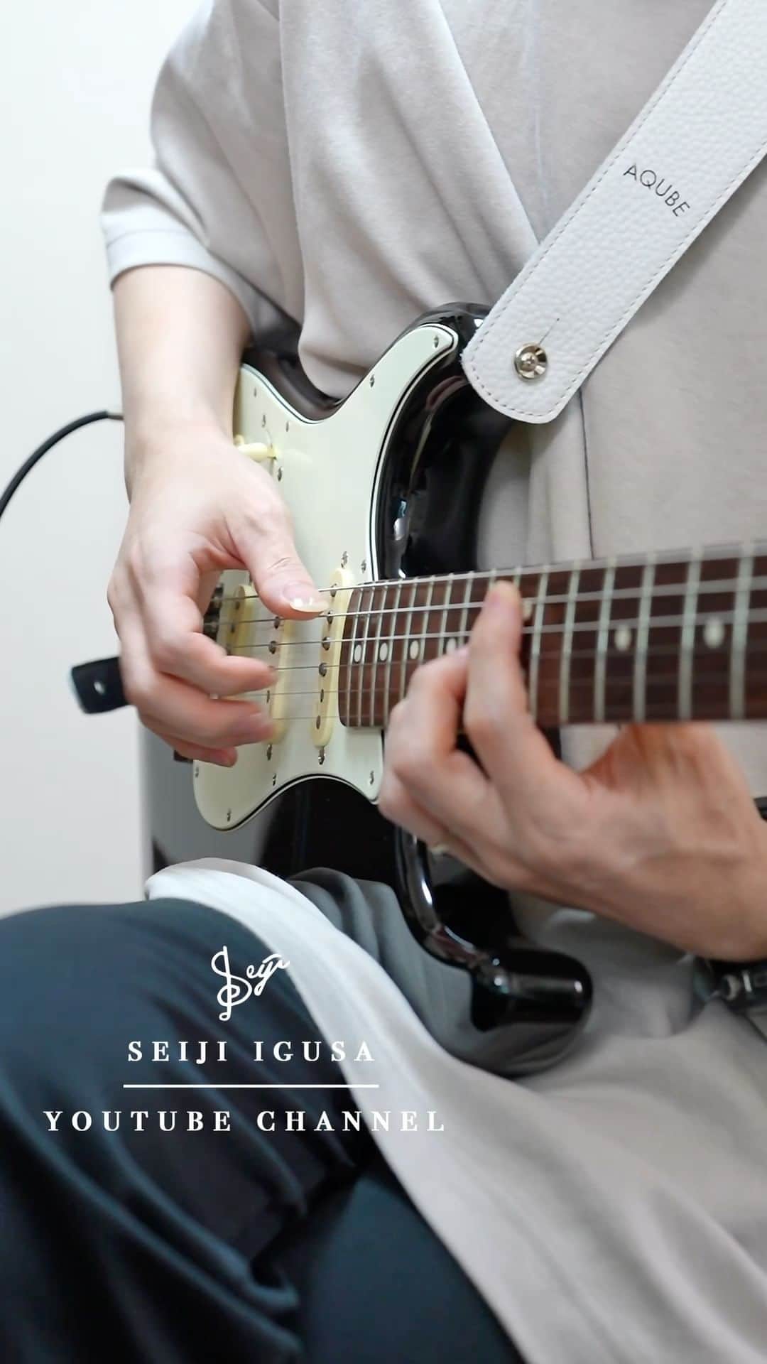 井草聖二のインスタグラム：「Right-handed lefty guitar  #fender #stratocaster #instaguitar #leftyguitar」
