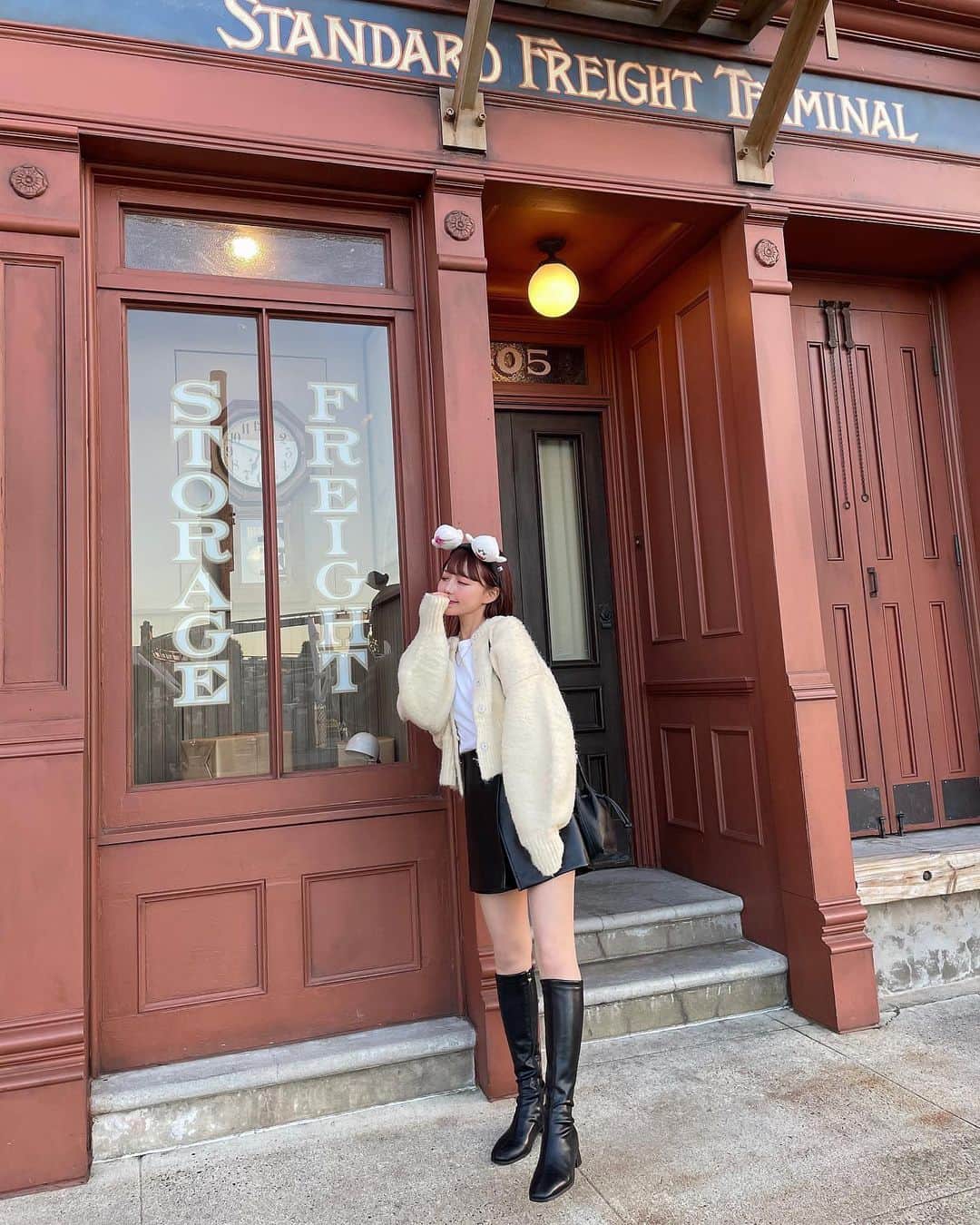 ムサシのインスタグラム：「Halloween👻🪄 ⁡ さくっとだったけど ホラーナイト楽しめた🧏🏼 ⁡ ⁡ #usj #osaka #outfit #ootd #ユニバ #秋コーデ #ニット」