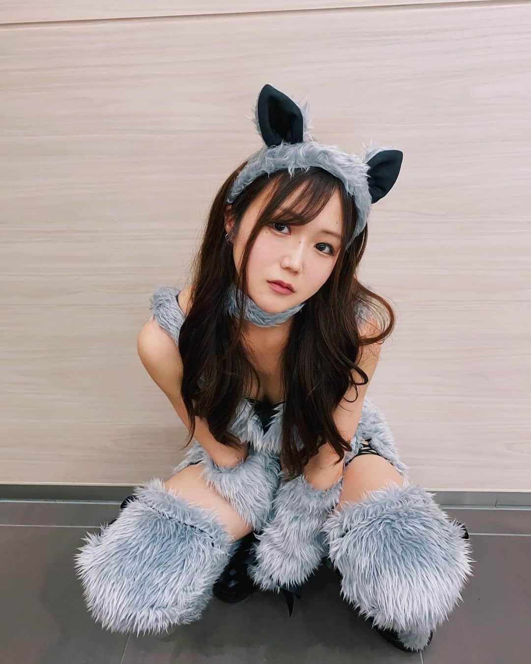 藤田早希さんのインスタグラム写真 - (藤田早希Instagram)「今年はオオカミでした🐺❤️ タロウィンありがとうございました！ 来年はカオナシの予定です。 そして10月ありがとうございました🙇🏻‍♀️ 色んな感情になって無駄にバッタバッタ おわってしまいました。 あと2ヶ月悔いなく行きましょう✌🏻 今月も関わってくださる皆様に感謝です🙏✨. . . .  #helloween #ハロウィン #マリームーン #malymoon #molak #ドーリーグレージュ . . . .」10月31日 21時23分 - sakifujita