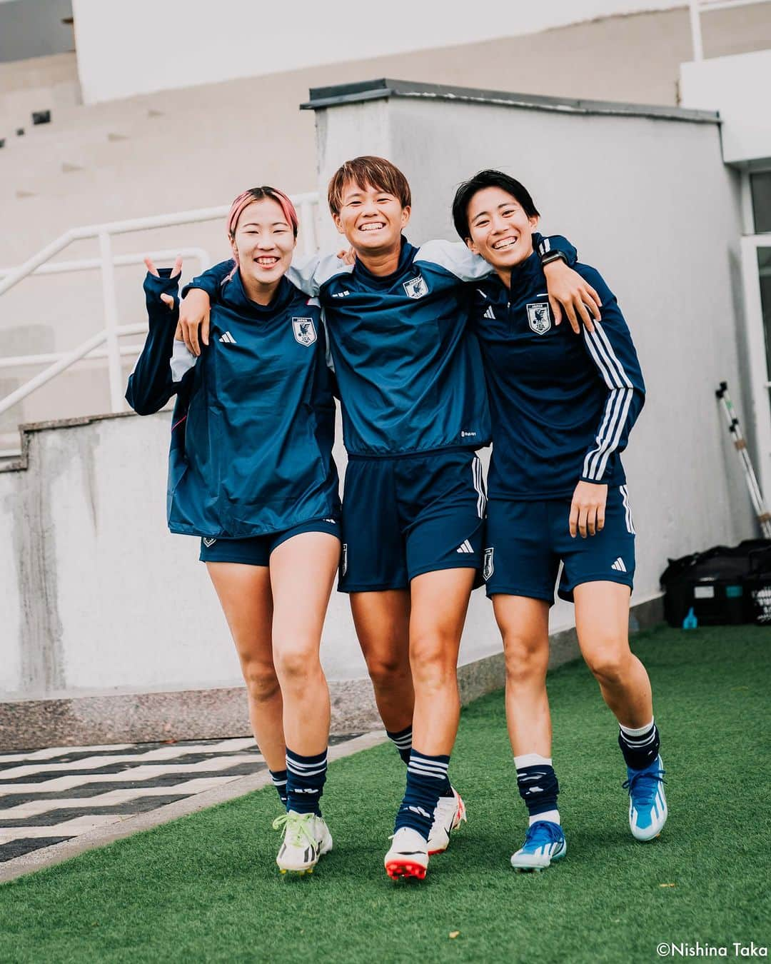 Goal Japanさんのインスタグラム写真 - (Goal JapanInstagram)「パリ五輪アジア2次予選最終節・ベトナム戦の前日トレーニング。冒頭15分の公開練習後、非公開で戦術練習を行った #なでしこジャパン 。次戦、引き分け以上で最終予選進出が決定する。(Photo: Nishina Taka @r11shinataka )  🏆パリ五輪アジア2次予選 🆚日本×ベトナム 📅11月1日(水) 19:00 KO 📺NHK BS1  #soccer #football #womanfootball #womensoccer #daihyo #nadeshiko #nadeshikojapan #サッカー #フットボール #女子サッカー #サッカー日本代表 #アジア2次予選 #パリ五輪予選 #⚽️」10月31日 21時37分 - goaljapan