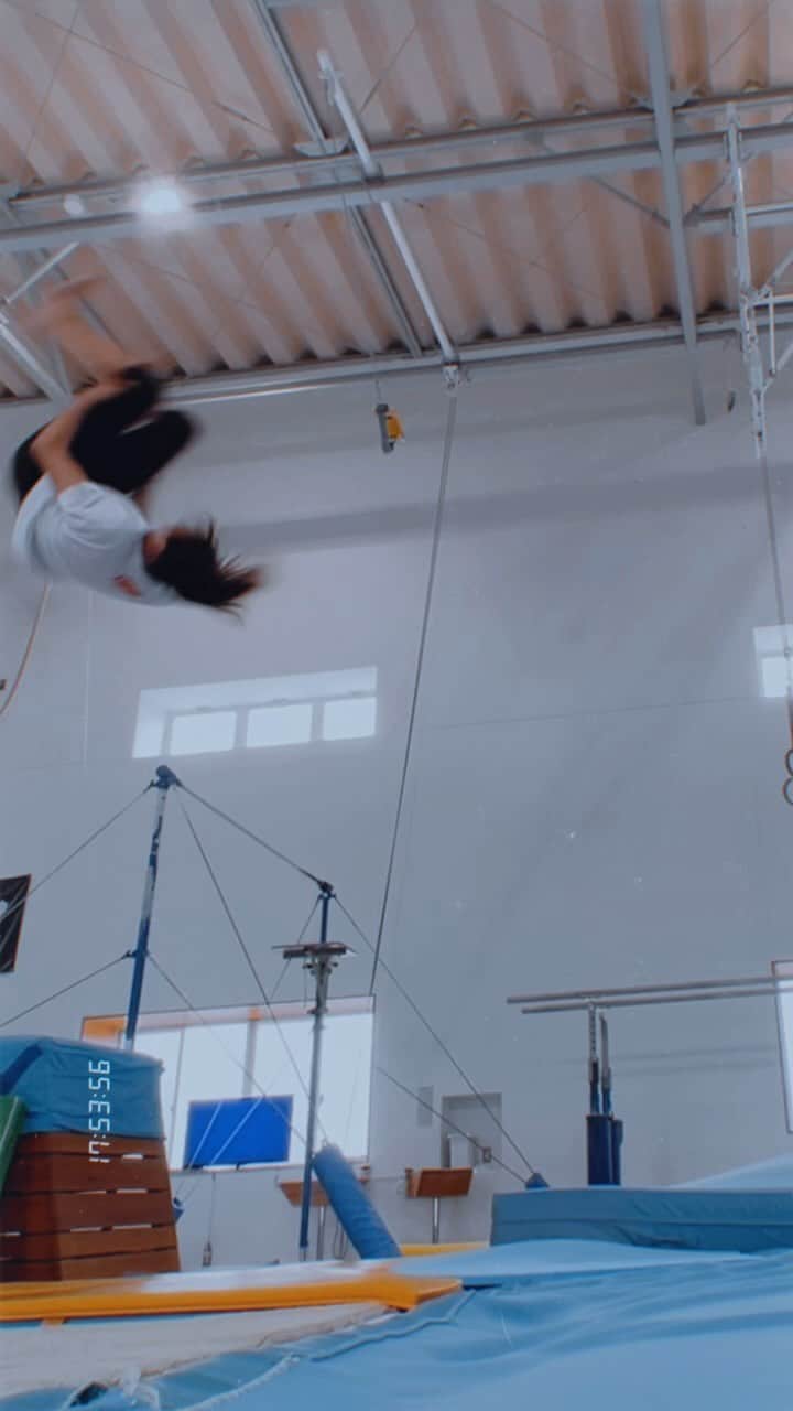 岡部紗季子のインスタグラム：「“ PRACTICE…..😵‍💫😏🫨  #gymnastics #体操」