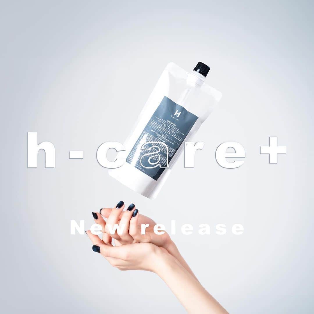 長谷川裕二のインスタグラム：「AIN.ANLY.オリジナルヘアケアブランド 『H care ＋』 ついに発売します✨ @me_hair_products  . . ダメージケアに特化したシャンプー、 トリートメントは 健やかで美しい髪になるための 『ツヤ、ハリ、うるおい、しなやかさ』 全てを叶えます！ . ■ダメージケアシャンプー 500ml ¥4,000(税抜) ■ナイトリペアトリートメント 500ml ¥4,000(税抜） . . 気になる方はお気軽にスタッフにお声がけください✨ H care + 公式インスタグラムも要チェック！」