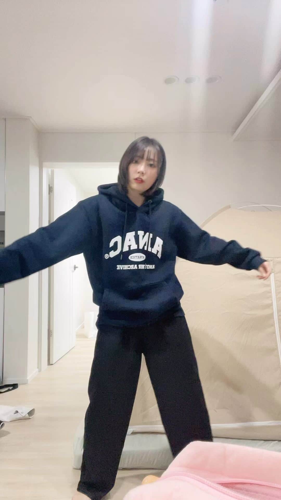 李始燕のインスタグラム：「👽」