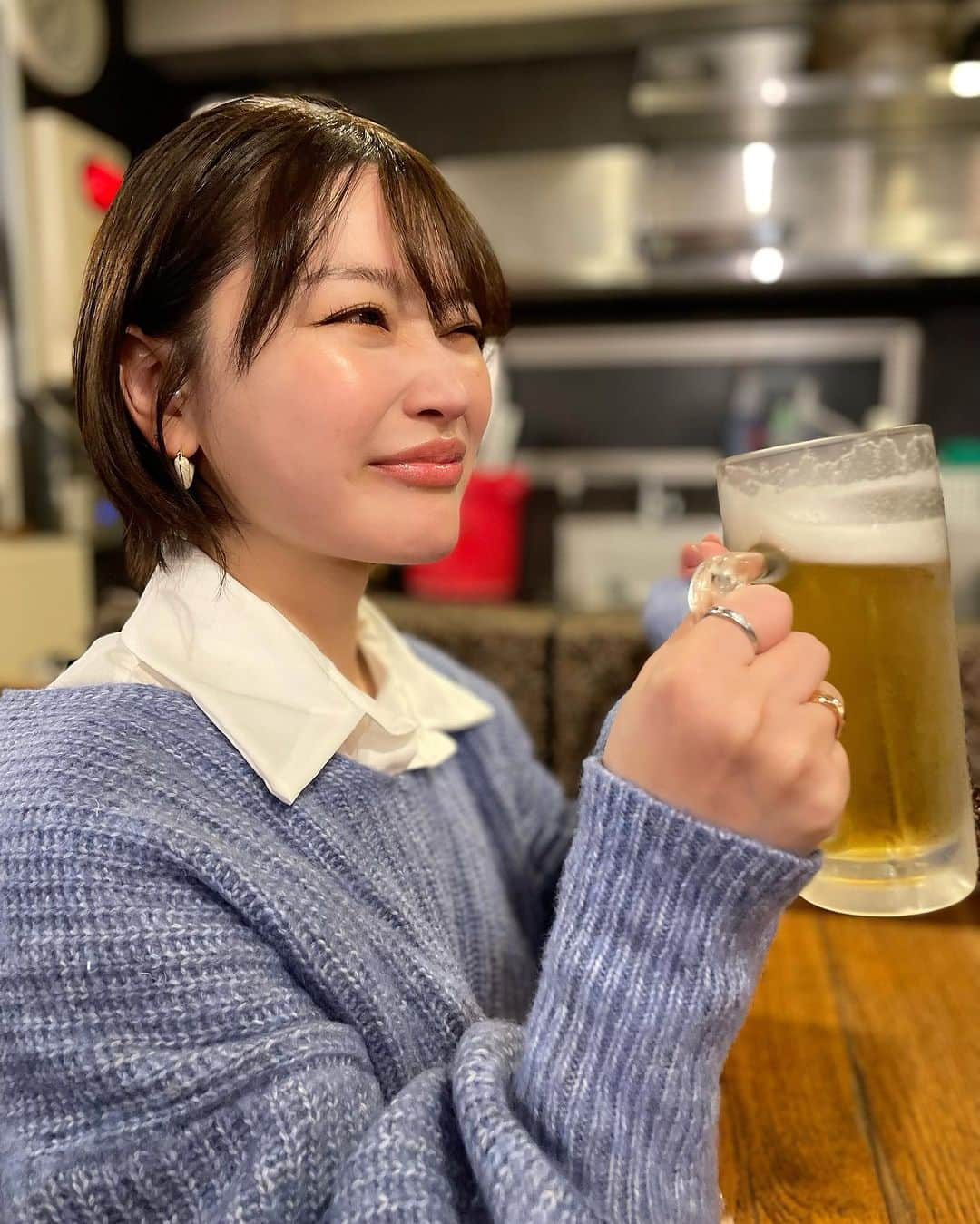 悠木ゆうかさんのインスタグラム写真 - (悠木ゆうかInstagram)「元気です👶🏻🩵 1杯目はビールの決まり🍺 でも苦い顔。  季節の変わり目いつも肌荒れるけど今回はちゅるちゅる〜🫧 @few.a.few_   #セルマン #恵比寿エステ #肌質改善」10月31日 21時34分 - yuki_yuuka_6666