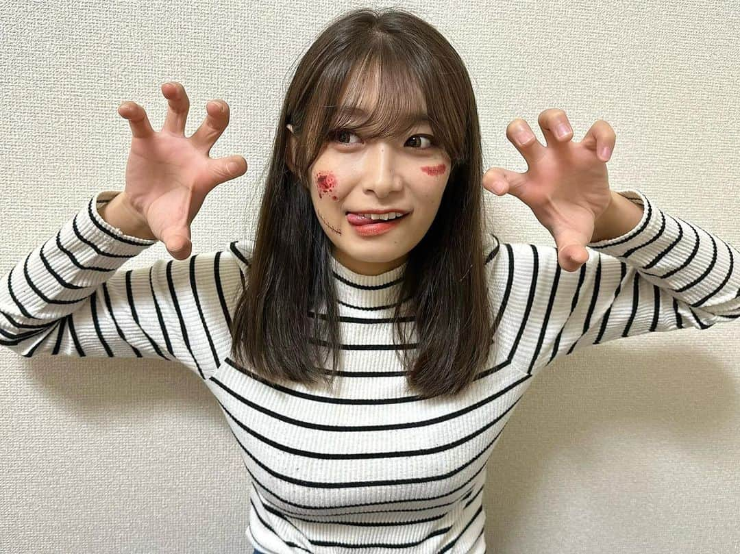 益田恵梨菜さんのインスタグラム写真 - (益田恵梨菜Instagram)「. ハッピーハロウィン🎃 ハロウィンメイク？だけしてみたよ✌︎ . #ハロウィン #お菓子くれなきゃいたずらするぞ #笑」10月31日 21時41分 - erina_msd