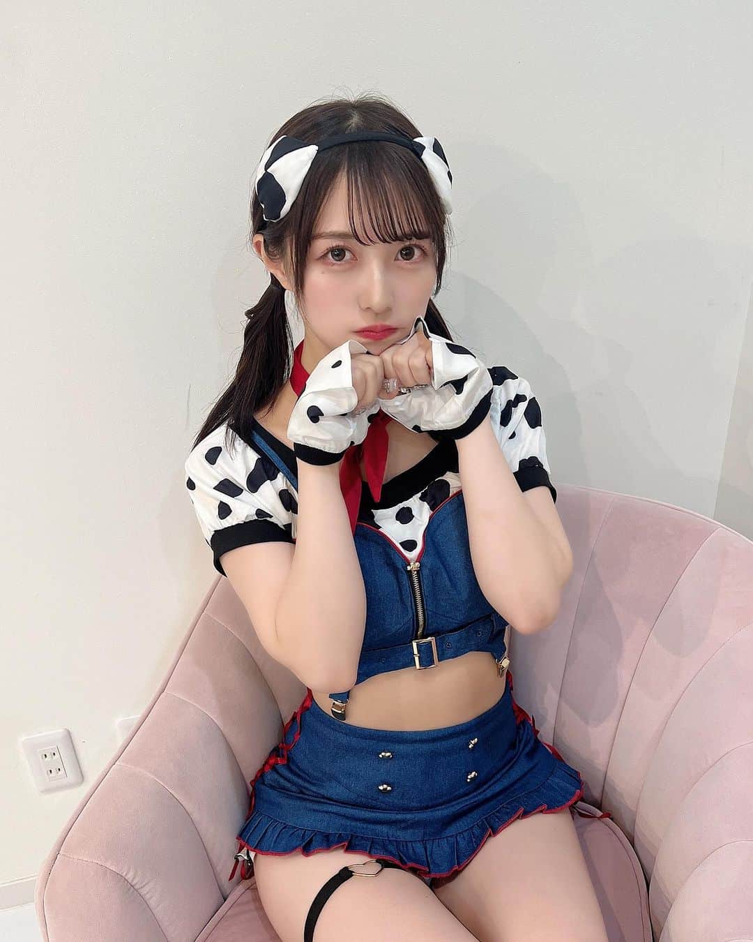 保科凜のインスタグラム：「犬派？猫派？   りんは犬！でも動物なら全員好き！！  ・ ・   #idol  #jamscollection  #selfportrait  #like  #followme  #instagram  #halloween  #hallweencostume  #dalmatian   #アイドル #ジャムズ #保科凜 #ハロウィン #ハロウィンコスプレ」