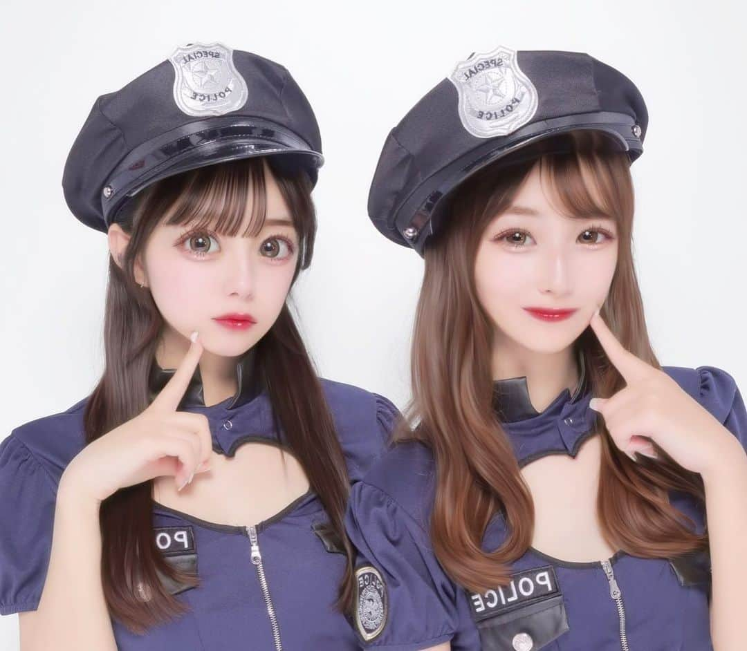 柚来しいなのインスタグラム：「あやのとポリスした🚓💙  #プリクラ  #ハロウィンコスプレ  #ハロウィンプリ  #コスプリ  #mypalette  #ポリス」