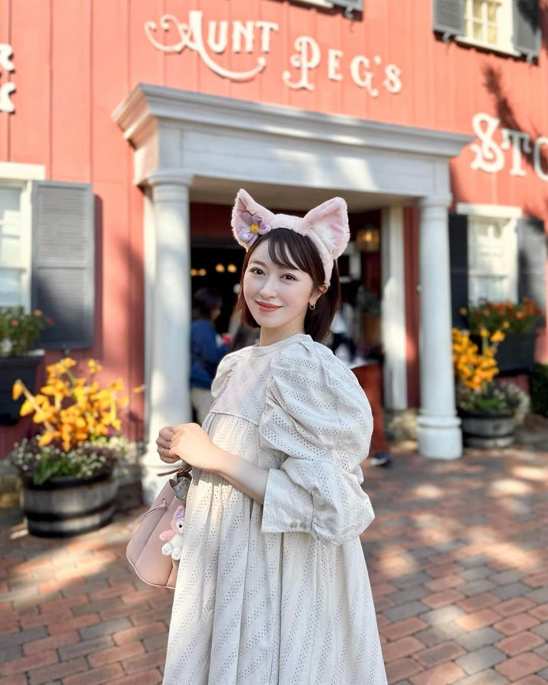 千葉由佳（ちばゆか）さんのインスタグラム写真 - (千葉由佳（ちばゆか）Instagram)「. 𝓗𝓪𝓹𝓹𝔂 𝓗𝓪𝓵𝓵𝓸𝔀𝓮𝓮𝓷🎃 ディズニーハロウィンで初めてのリーナベルバウンド🦊💕  #Halloween #ハロウィン #ハロウィンコーデ #ディズニーハロウィン #TDS #tokyodisneysea #disneysea #ディズニーシー #TDR #Dハロ #リーナベル #ディズニーコーデ #ディズニー #ディズニーバウンド #ディズニー写真部」10月31日 22時16分 - chibayuka