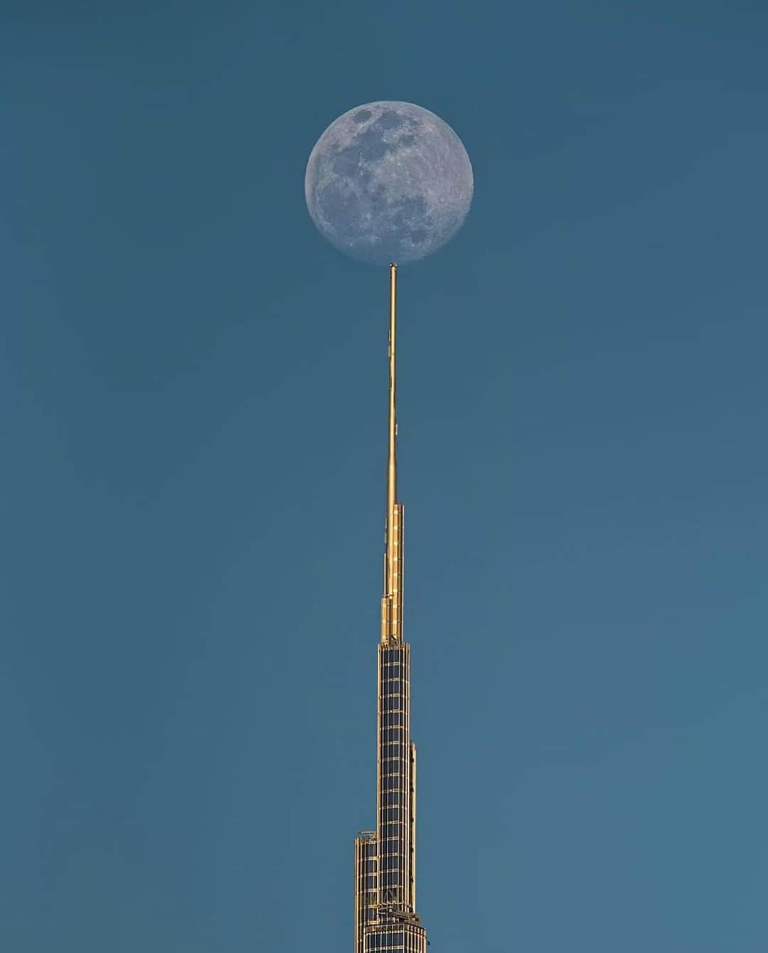 ドバイのインスタグラム：「Burj Khalifa #Dubai #دبي 📷:@asim_cheema」