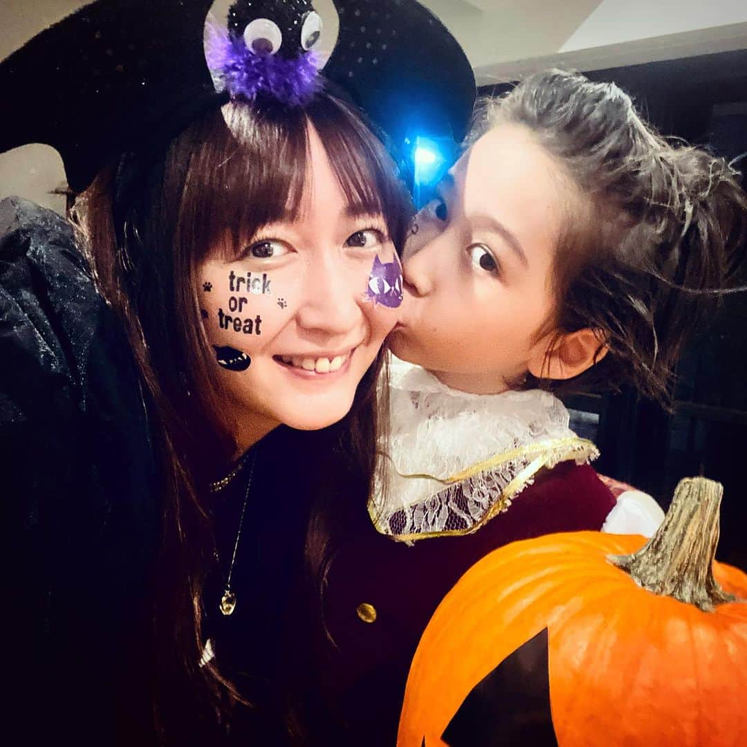 KOKIAのインスタグラム：「ハロウィン🎃からクリスマス🎄年越しからのニューイヤー🎍が、いつもあっという間な気がする。」