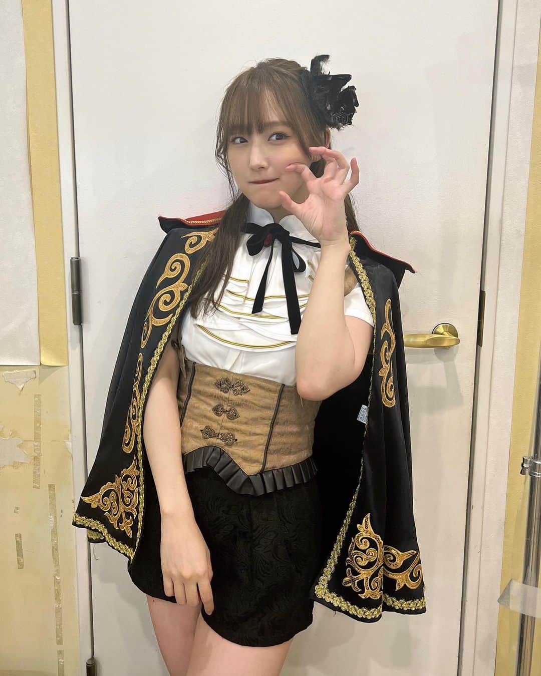 のインスタグラム：「🎃🖤🕸*॰  Boo!!!  #happyhalloween #vampire #🧛‍♀️」