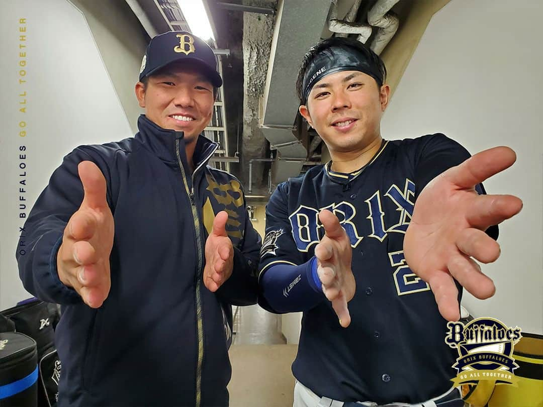 オリックス・バファローズさんのインスタグラム写真 - (オリックス・バファローズInstagram)「#SMBC日本シリーズ2023 #全員ヒーロー #打のヒーロー #頓宮裕真 #同点ホームラン #ほいさー #若月健矢 #貴重な追加点 #若月アロー #盗塁阻止 #宗佑磨 #2点タイムリー #投のヒーロー #東晃平 #5回1失点 #勝利投手 #よく投げた！ #ナイスピッチング #全員主役 #全員で勝つ！！ #全員で頂点へ #甲子園 #Bs2023 #buffaloes #baseball #ORIX #プロ野球」10月31日 22時38分 - orix_buffaloes