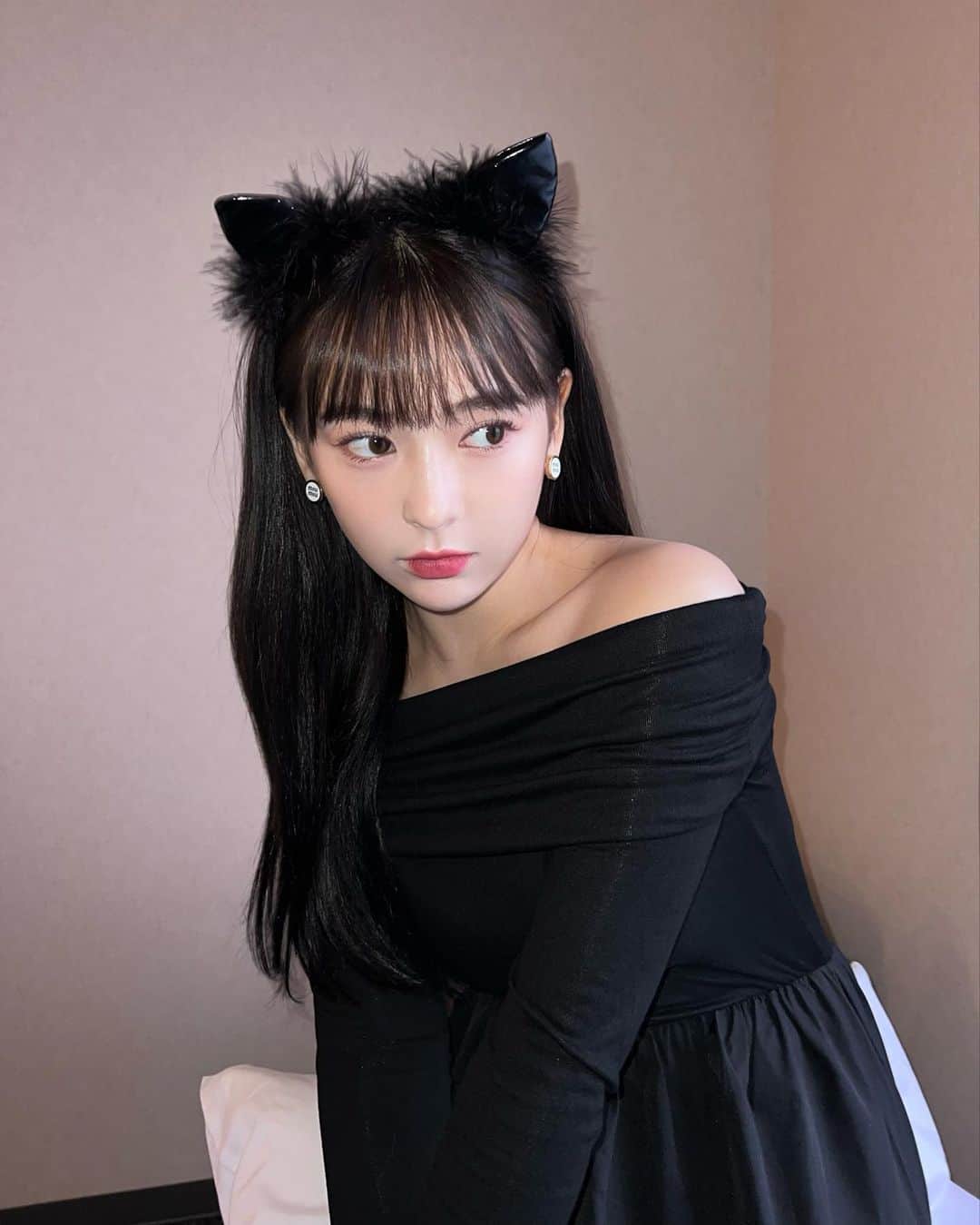 古川貴絵のインスタグラム：「ハロウィン🐈‍⬛🖤」