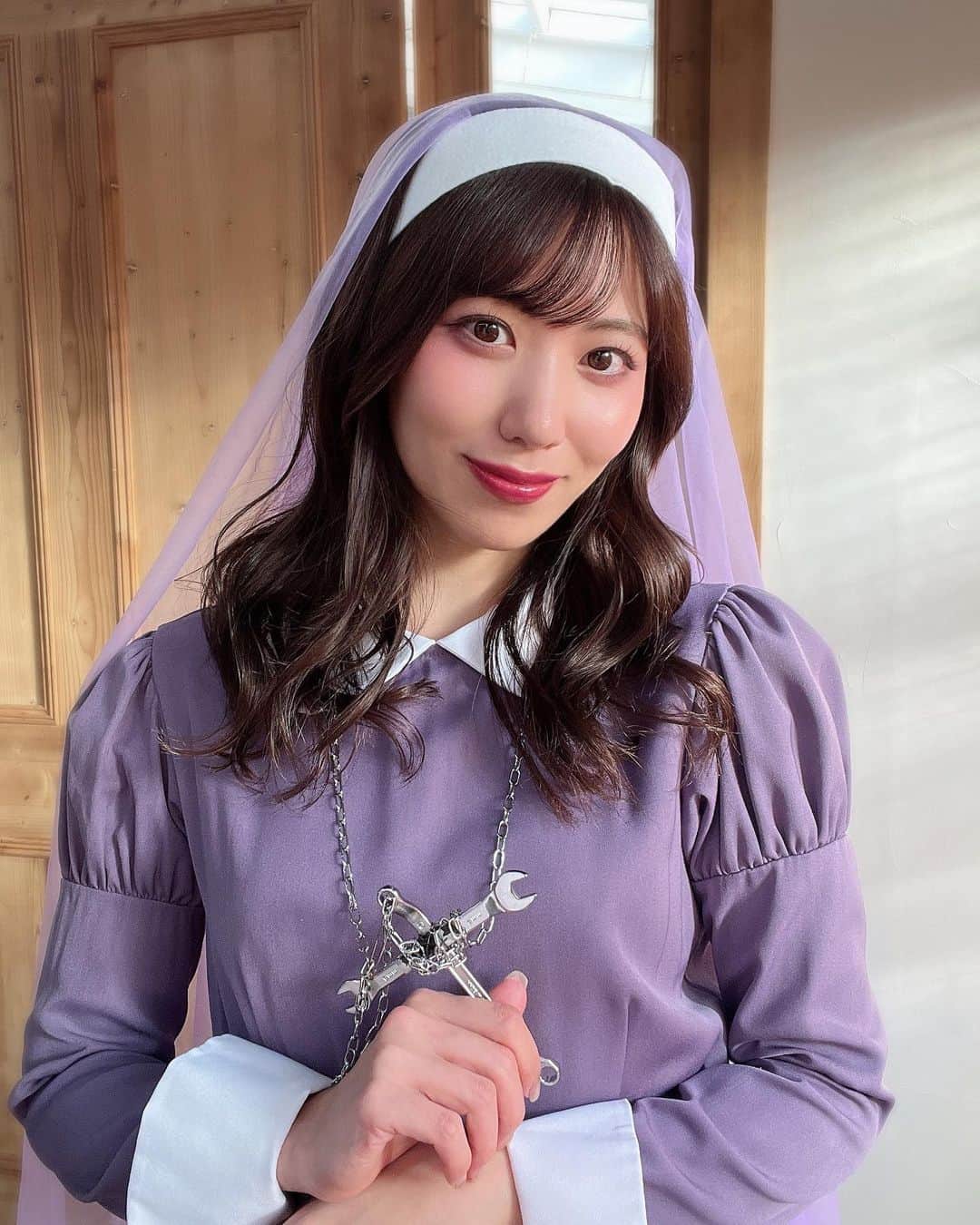 山岸逢花のインスタグラム：「🎃 Happy Halloween 🎃🕎🖤  ご褒美あるなら懺悔する？？」