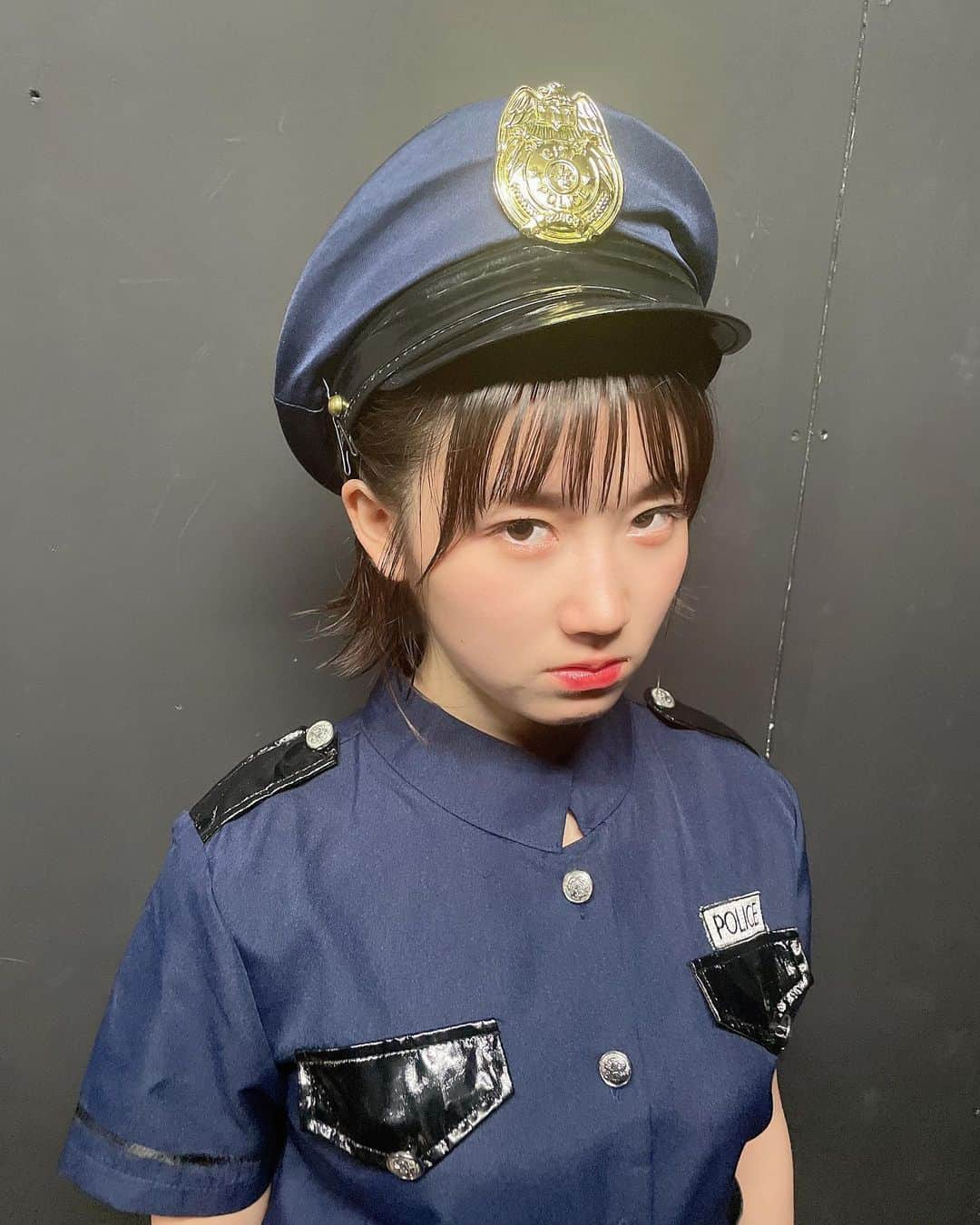 甲斐心愛さんのインスタグラム写真 - (甲斐心愛Instagram)「お菓子くれ警察🚓🚨  ポリス仲間とナースさん✨ ハロウィン楽しいね??   #helloween  #ハロウィン  #ハロウィンコスプレ  #コスプレ  #アイドル #STU48」10月31日 22時37分 - k_cocoa1128