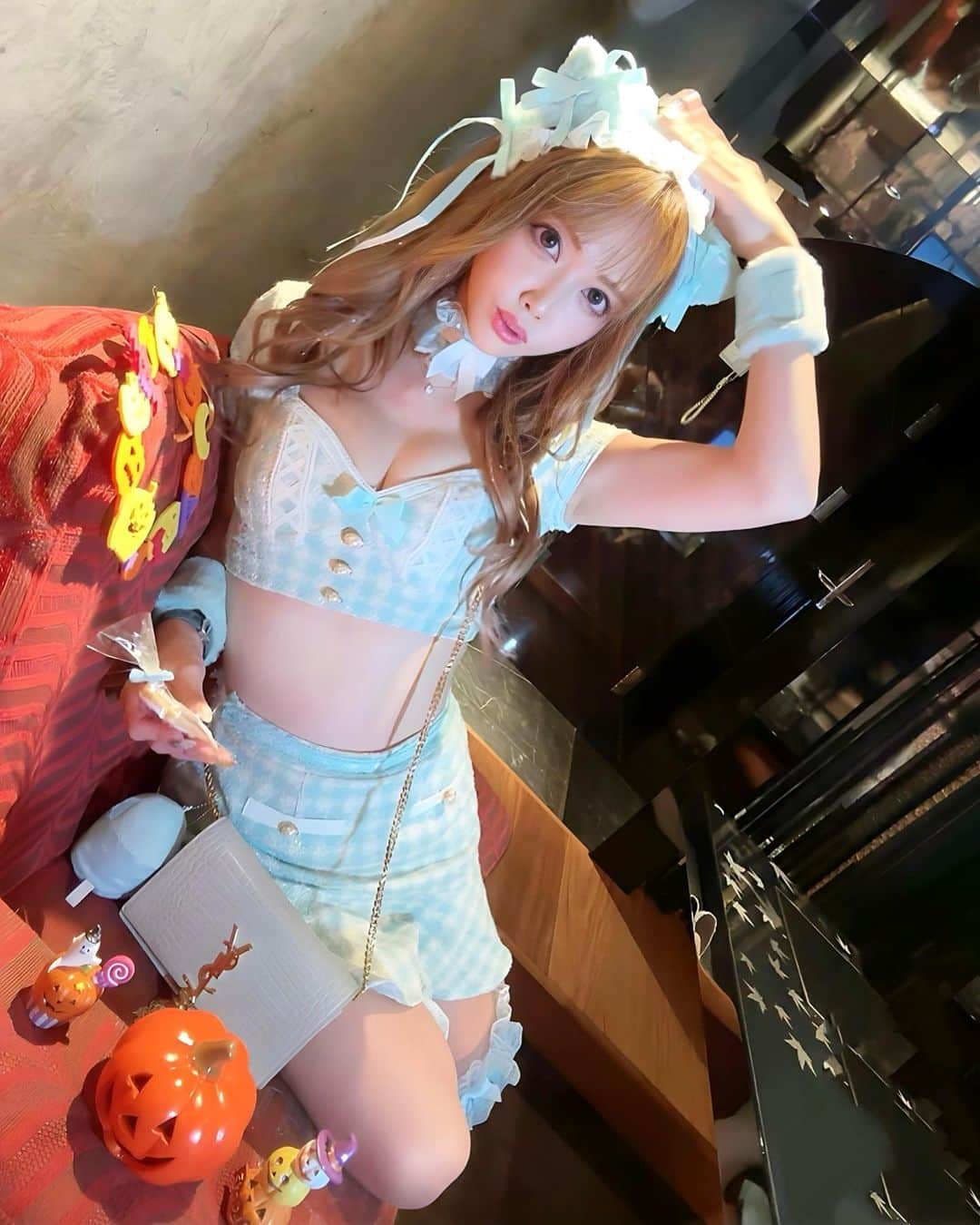 北山美奈のインスタグラム：「🍭trick or treat🎃👻 なぜ『happy』Halloween なのだ？ このコスプレ猫です🐱買った次の日に値引きになって悲しみだった🤷‍♀️  #バルセロナグループ #ラウンジ凛 #札幌 #すすきの #ススキノ #キャバクラ #キャバ嬢 #キャバクラ嬢 #ニュークラブ #ニュークラ #ニュークラ嬢 #キャバ #ラウンジ #ラウンジ嬢 #ホステス #すすきのキャバクラ #すすきのキャバ嬢 #すすきのグルメ#美脚#美乳#札幌旅行 #美人 #美女 #可愛い #可愛い女の子 #銀座 #六本木 #北新地 #ハロウィン#ハロウィンコスプレ」