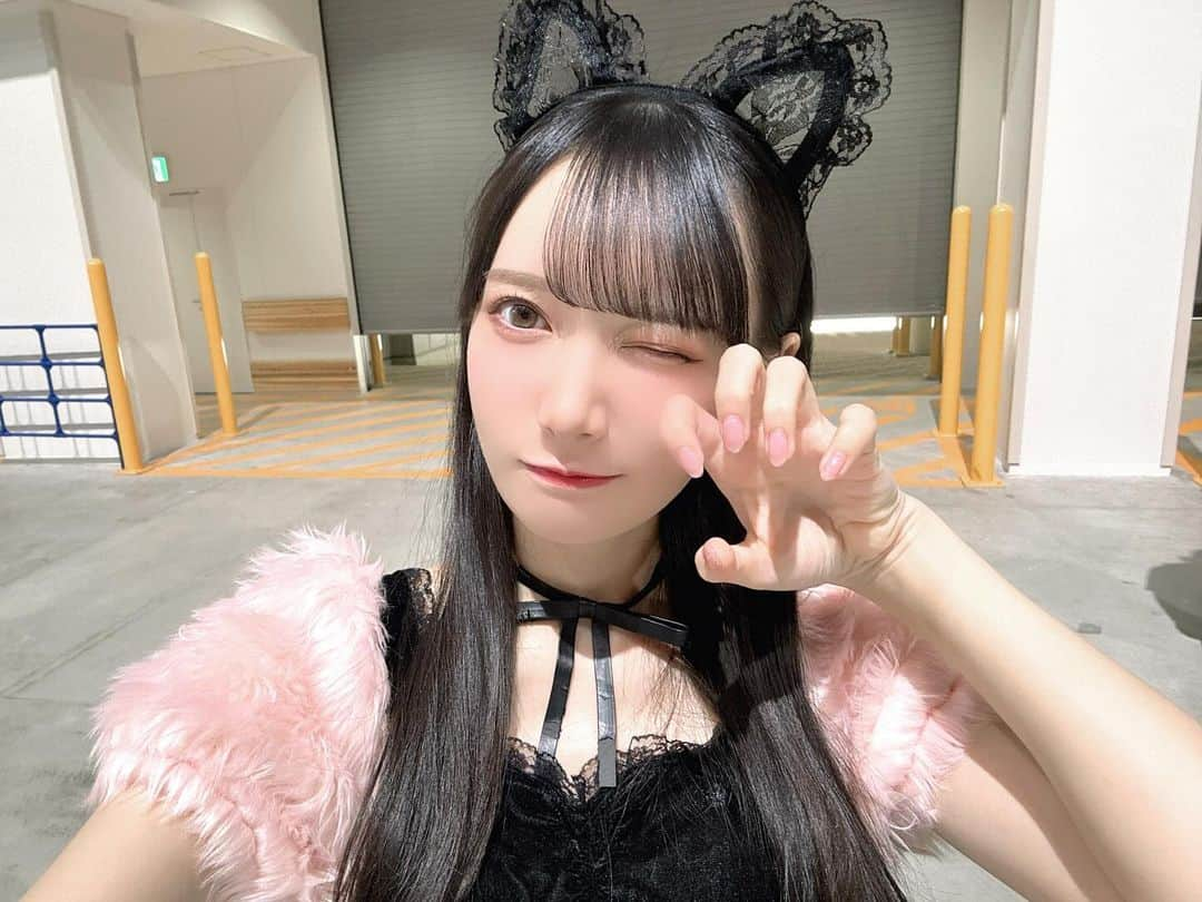 鈴木瞳美さんのインスタグラム写真 - (鈴木瞳美Instagram)「❤︎  Happy Halloween🐈‍⬛🎀」10月31日 22時44分 - suzuki_hitomi__