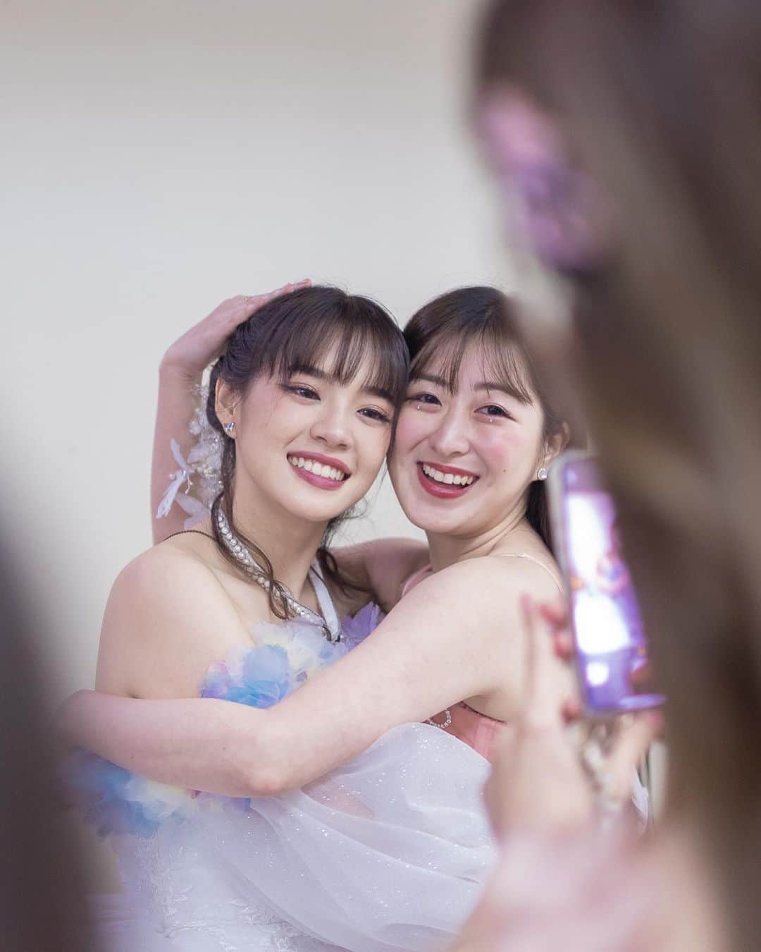 伊豆田莉奈さんのインスタグラム写真 - (伊豆田莉奈Instagram)「My first thai friend and a dear friend forever 🤝🏻🌟  รูปสุดท้ายๆไม่รู้ว่าเกิดอะไรขึ้น5555 แต่ตลกดี🤣🩷👍  @cherprang.bnk48official  @cc_ccherprang   チャープランはタイで初めて出来た莉奈にとって大切な友達です😌🤍🩷 最後らへんの写真はなんであんな顔してるのかよくわからないけど、 面白くて好きだから載せました🤣💜  #CherprangBNK48 #izurinacgm48  #チャープラン #伊豆田莉奈 #いずりな  #BNK48 #CGM48 #友達」10月31日 22時49分 - rina.cgm48official
