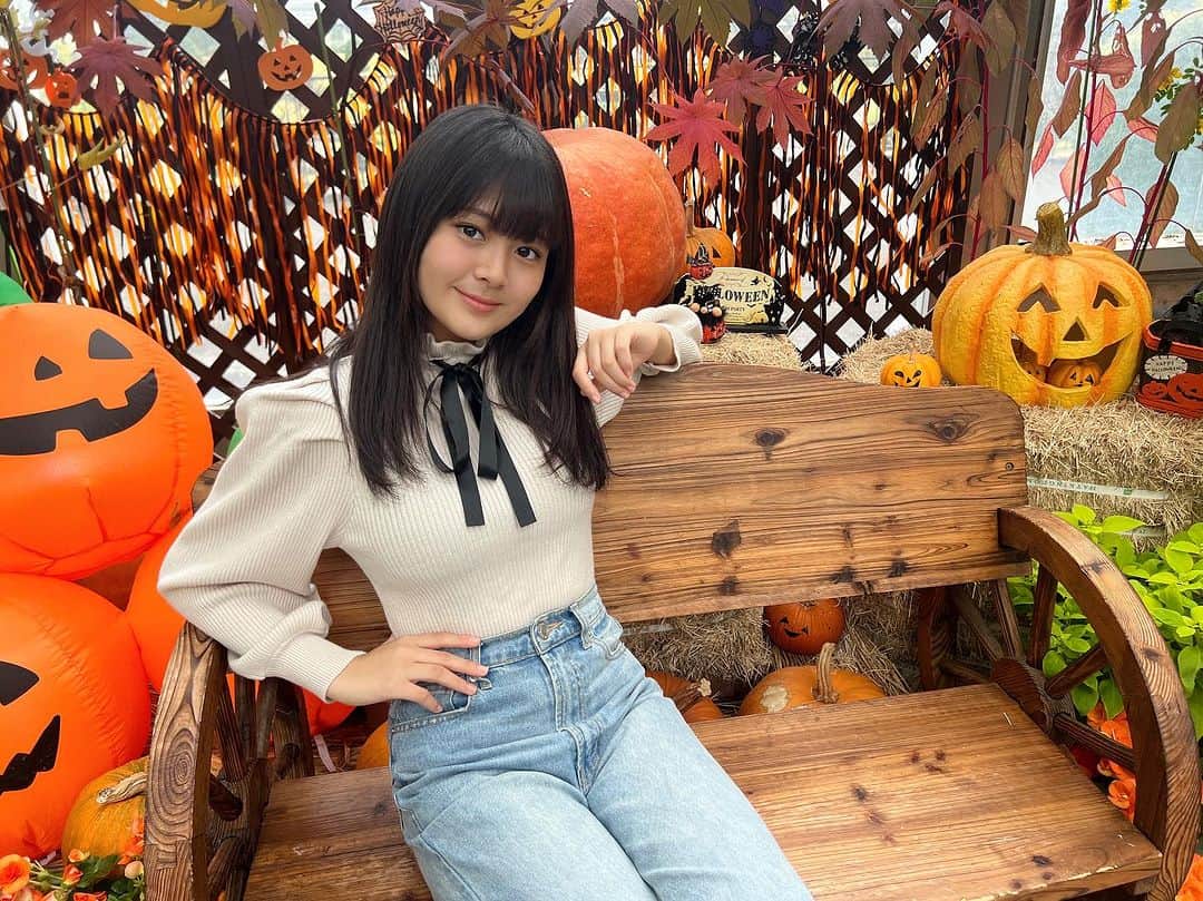 伊與田綾音さんのインスタグラム写真 - (伊與田綾音Instagram)「happy Halloween‼︎🦇💜 友達とコスプレして遊んだりできた！ Barbieのコスプレしました👱🏼‍♀️💞」10月31日 22時50分 - ayane_2136