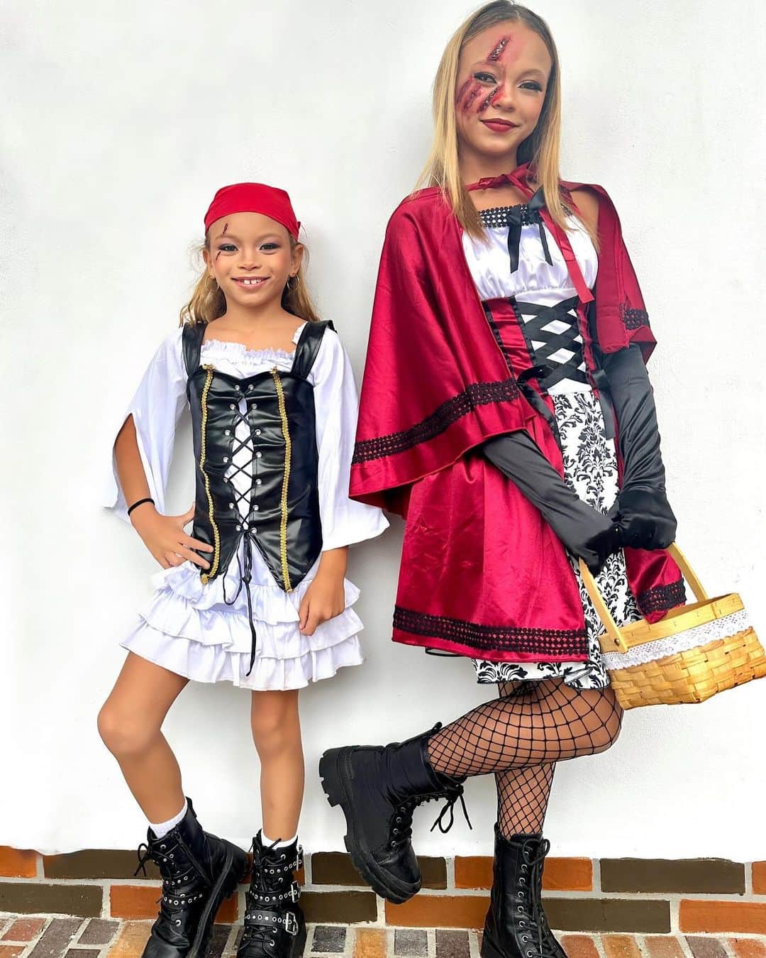 ファン・スニガさんのインスタグラム写真 - (ファン・スニガInstagram)「🎃 👻 @sofiazunigaroficial @esmeraldazunigar」10月31日 22時51分 - camilozuniga18