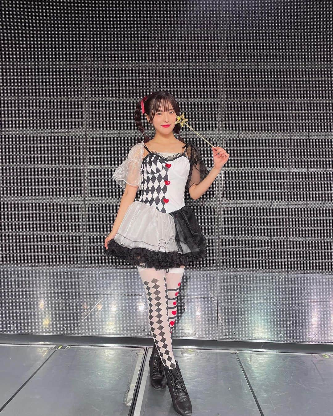 大塚七海さんのインスタグラム写真 - (大塚七海Instagram)「かわいい衣装着たの！ ハロウィンの魔法〜🪄🎃💗  #NGT48劇場リバイバル公演　#ハロウィン #ハロウィンコスプレ」10月31日 22時53分 - otsuka773_ngt48