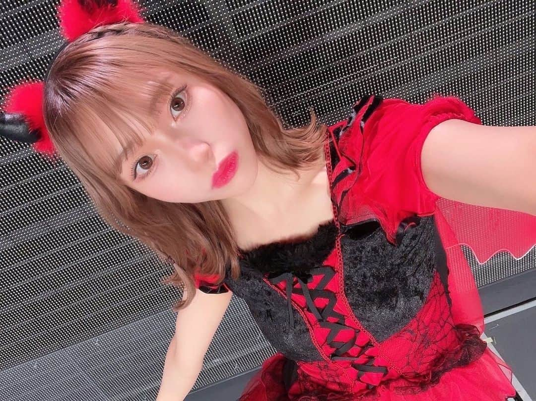 川越紗彩さんのインスタグラム写真 - (川越紗彩Instagram)「🕯🎃*⸜𝑯𝒂𝒑𝒑𝒚 𝑯𝒂𝒍𝒍𝒐𝒘𝒆𝒆𝒏⸝*👻🍬   #ハロウィン  #ハロウィン仮装  #デビル仮装  #コスプレ  #小悪魔コスプレ  #デビルコスプレ  #ハロウィンコスプレ」10月31日 22時54分 - saaya_kawagoe_ngt48