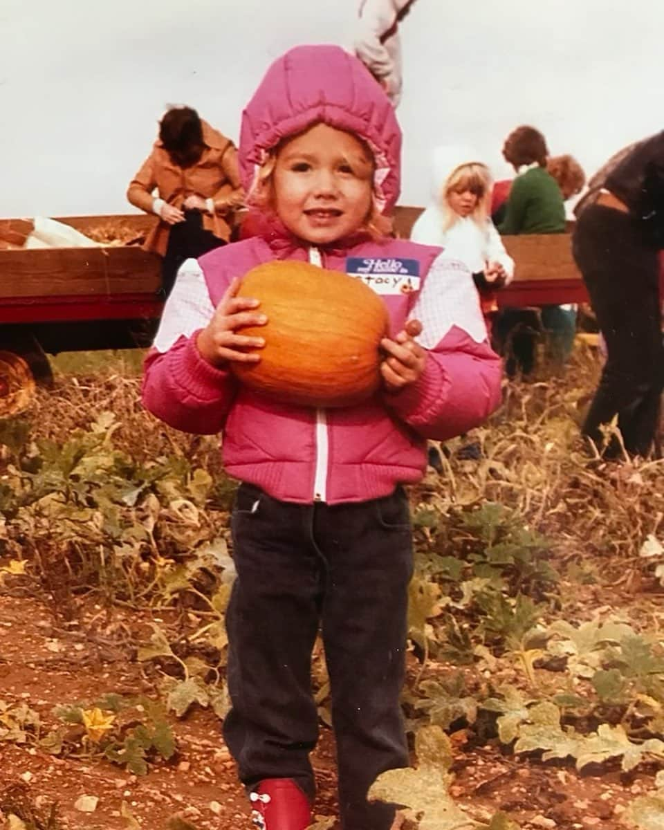 ステイシー・キーブラーのインスタグラム：「An original pumpkin spice fan 🎃」