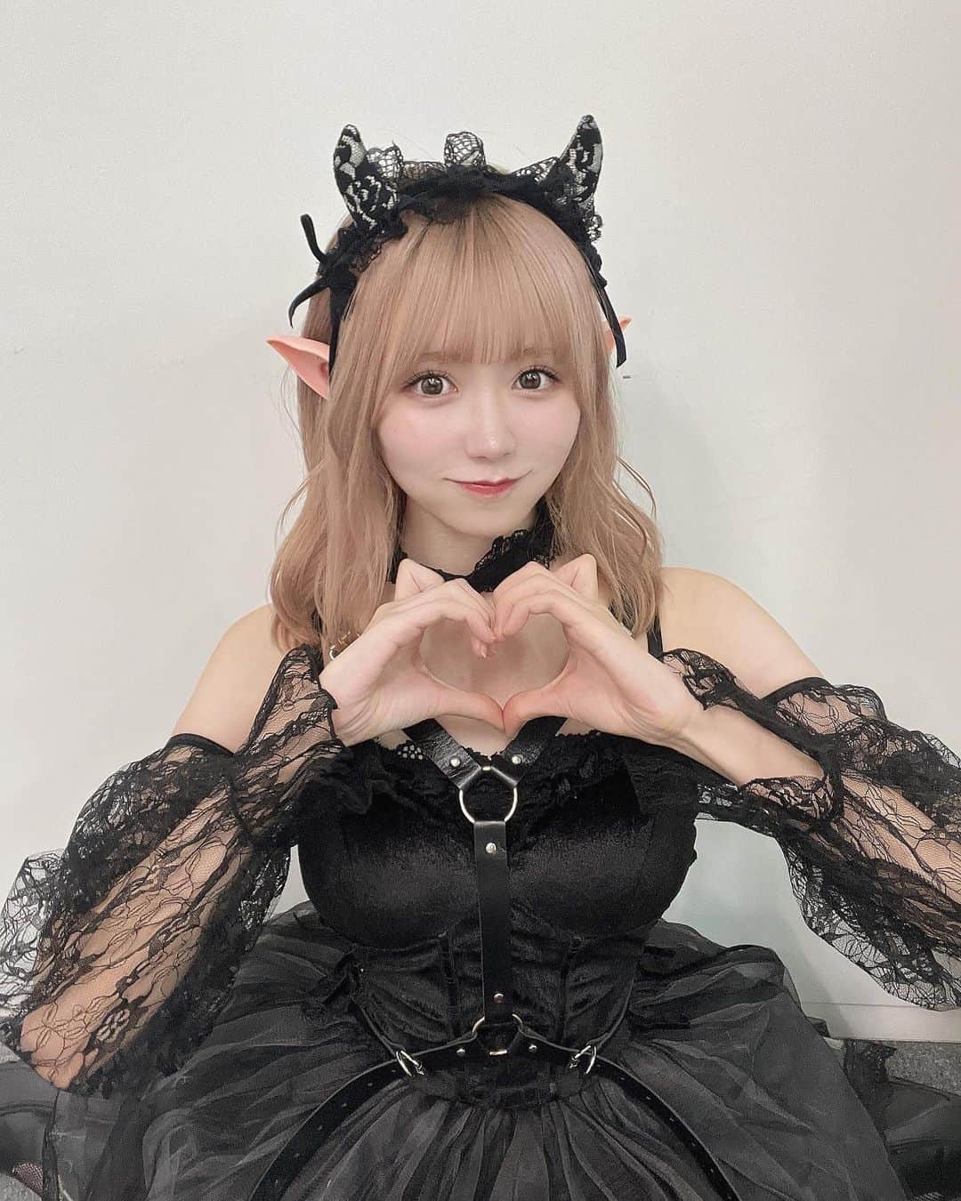 岩澤美潤さんのインスタグラム写真 - (岩澤美潤Instagram)「୨୧ ✞ʜᴀᴘᴘʏ ʜᴀʟʟᴏᴡᴇᴇɴ✞ ・ ・ ・ ・ ・ #圧倒的天使  #小悪魔」10月31日 23時00分 - miu_pdq