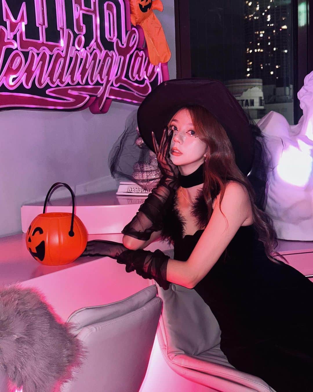 王依君さんのインスタグラム写真 - (王依君Instagram)「👭🎃 #helloween #ハロウィン」10月31日 23時13分 - sandystrawberry_