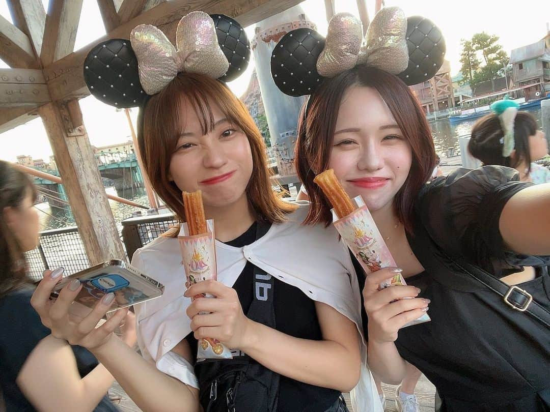 佐藤佳穂のインスタグラム：「🐭🌈✨」