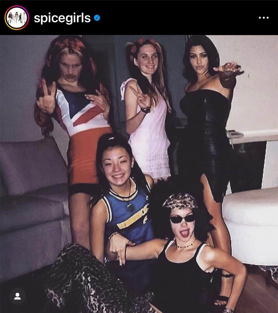 サラ・ハドソンのインスタグラム：「I wish i could go back to this very day and tell our lidl teenage selves to just hold on tight through the journey of life because one day in the distant future the actual SPICE GIRLS would post this very picture and it will finally all just make perfect sense 😍🙌🏻 we made it ladies 💋 #spiceupyourlife」