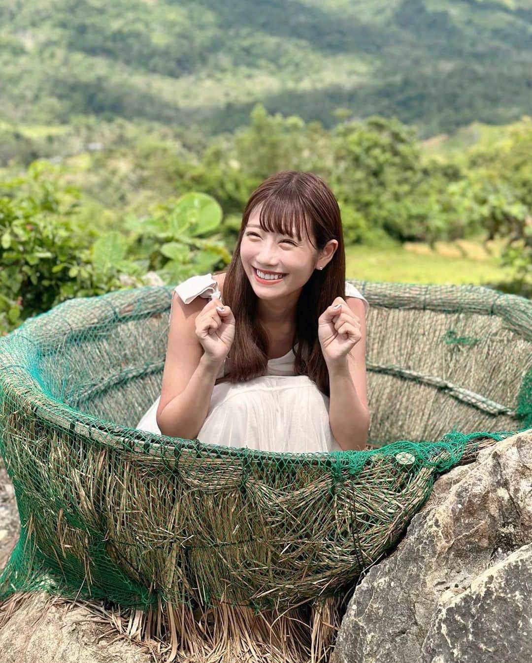 坂本夏海のインスタグラム：「籠入り娘 🧺☁   #セブ島 #シラオガーデン #シラオpgcs  #セブ  #セブ島旅行  #ハロージンベイ #shirao #cebu #cebuphilippines  #cebucity #japanesegirl #Philippines #philippinestravel  #フィリピン #フィリピン旅行  #cebuisland」