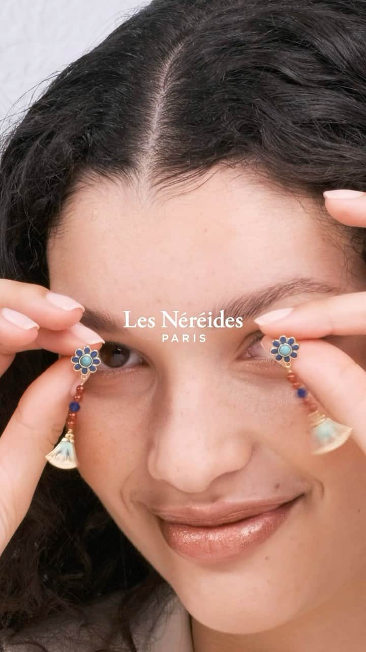 レネレイドのインスタグラム：「Embrace Autumn with Les Néréides 🍂⭐️🐍✨」